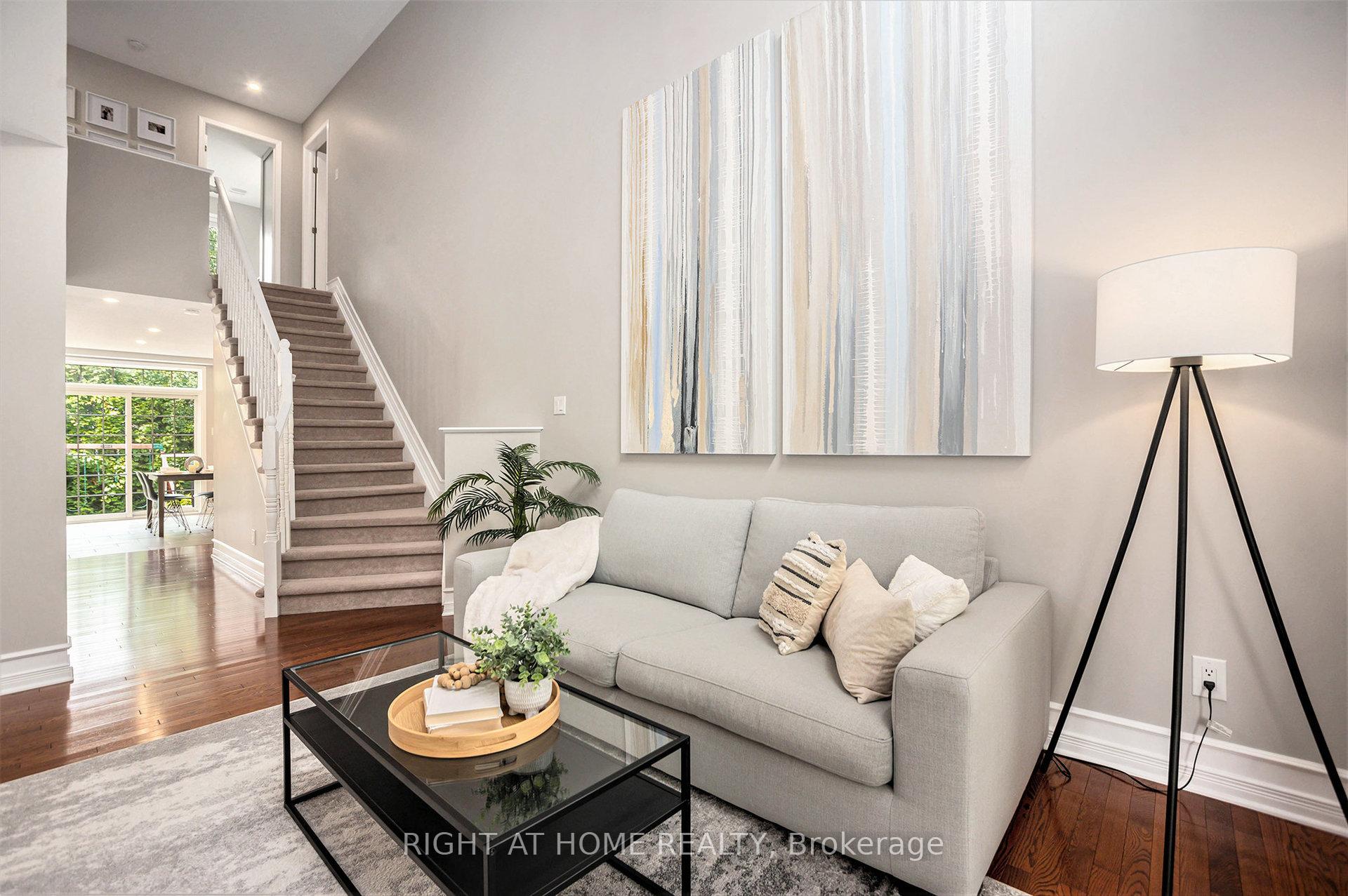Photo 4 of 422 Deer View Avenue, Ottawa, Blossom Park/Kemp Park/Findlay Creek — HOMEH