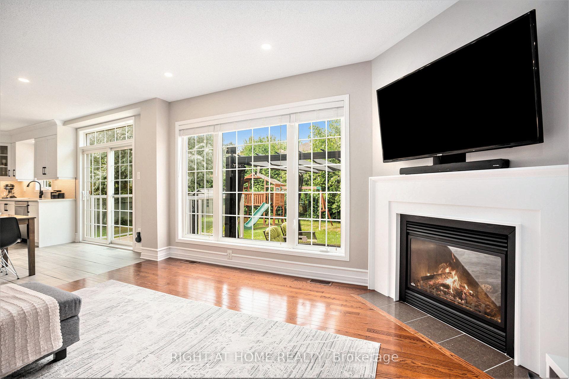 Photo 5 of 422 Deer View Avenue, Ottawa, Blossom Park/Kemp Park/Findlay Creek — HOMEH