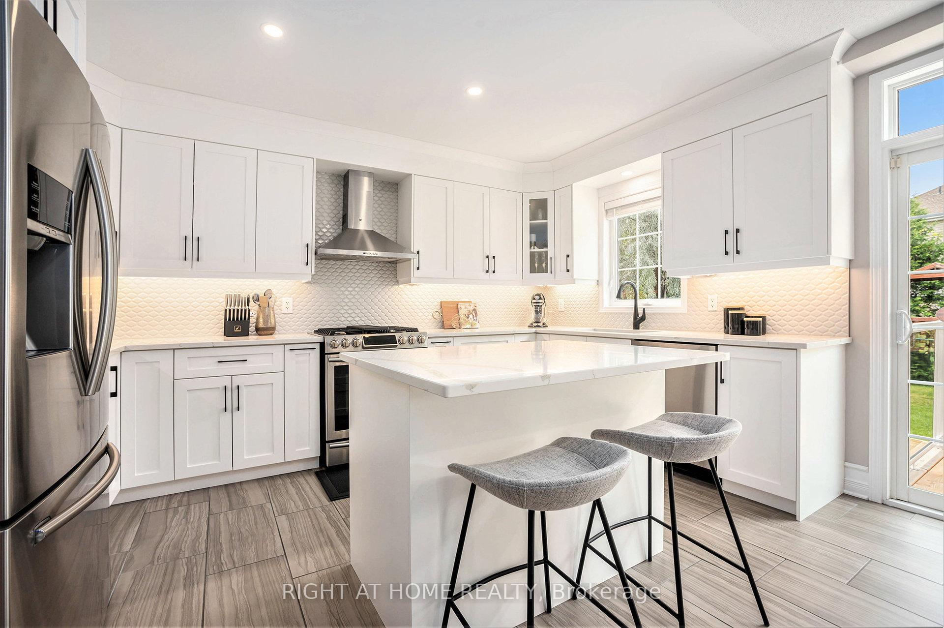 Photo 11 of 422 Deer View Avenue, Ottawa, Blossom Park/Kemp Park/Findlay Creek — HOMEH