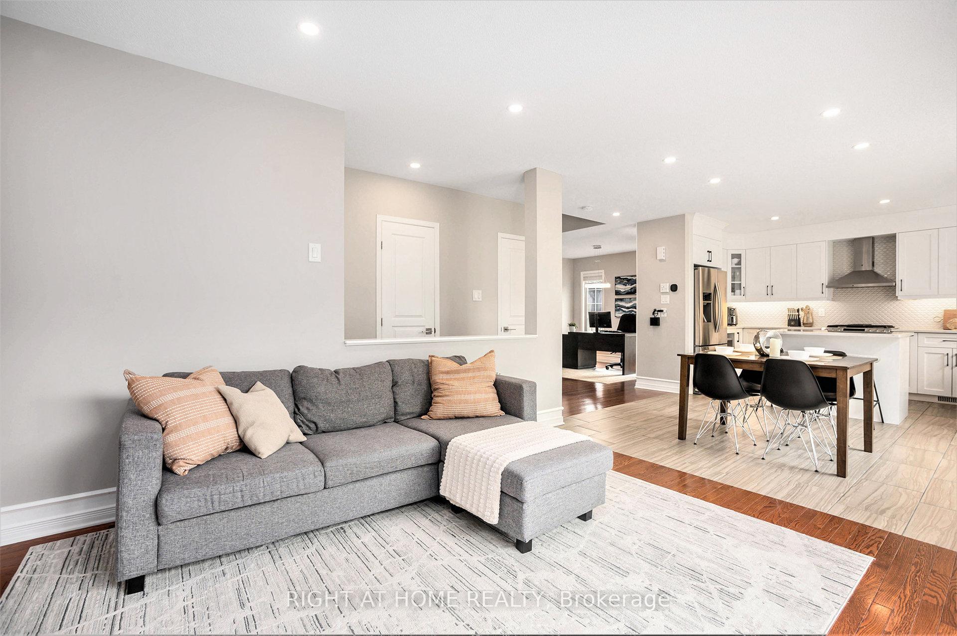 Photo 19 of 422 Deer View Avenue, Ottawa, Blossom Park/Kemp Park/Findlay Creek — HOMEH