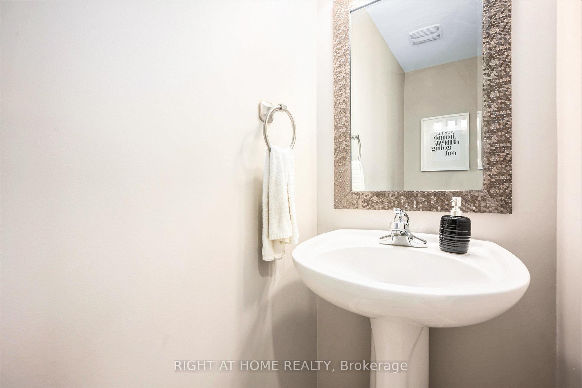 Photo 16 of 422 Deer View Avenue, Ottawa, Blossom Park/Kemp Park/Findlay Creek — HOMEH