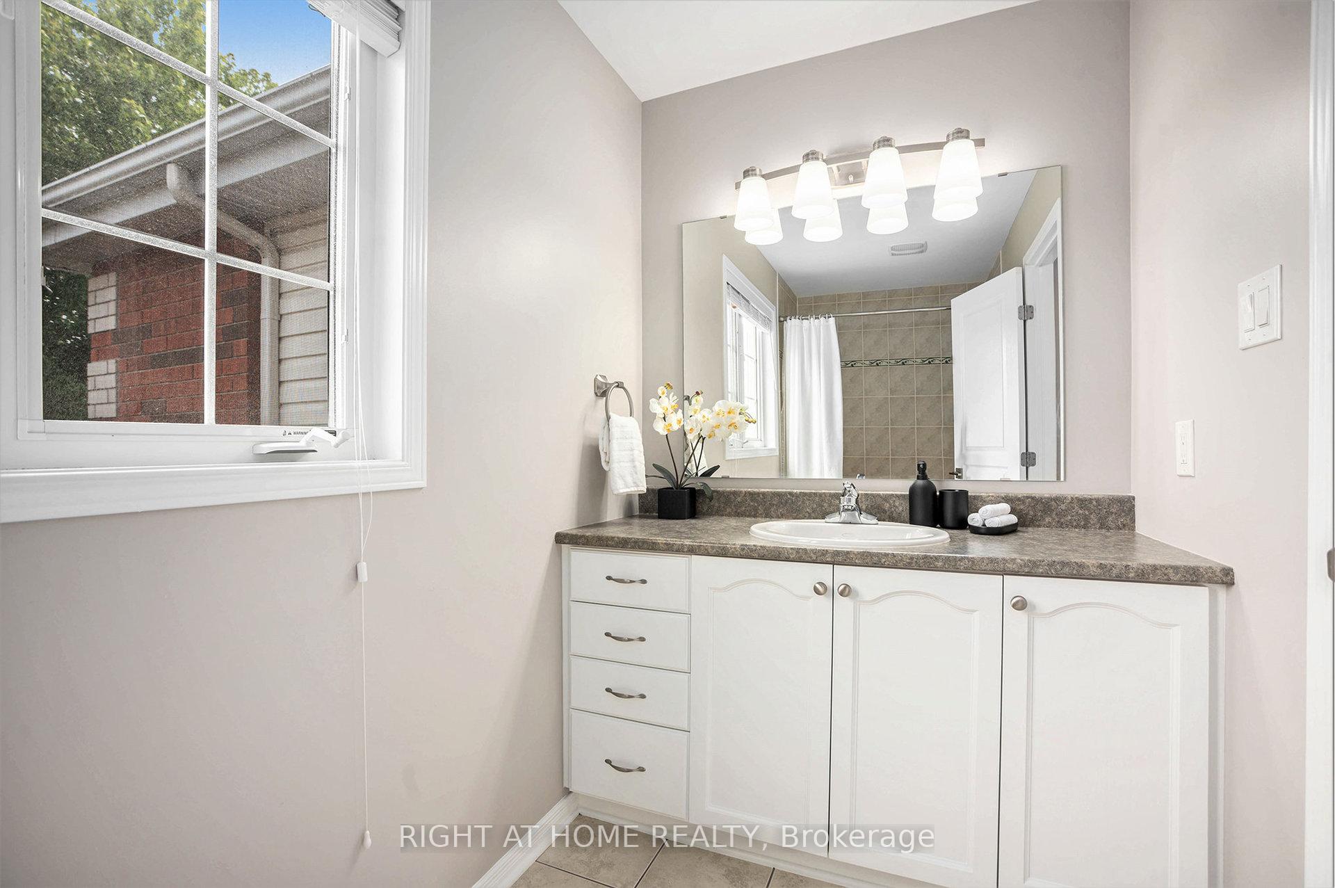 Photo 26 of 422 Deer View Avenue, Ottawa, Blossom Park/Kemp Park/Findlay Creek — HOMEH