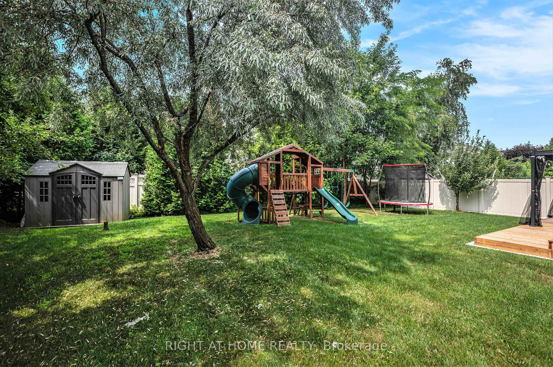 Photo 31 of 422 Deer View Avenue, Ottawa, Blossom Park/Kemp Park/Findlay Creek — HOMEH