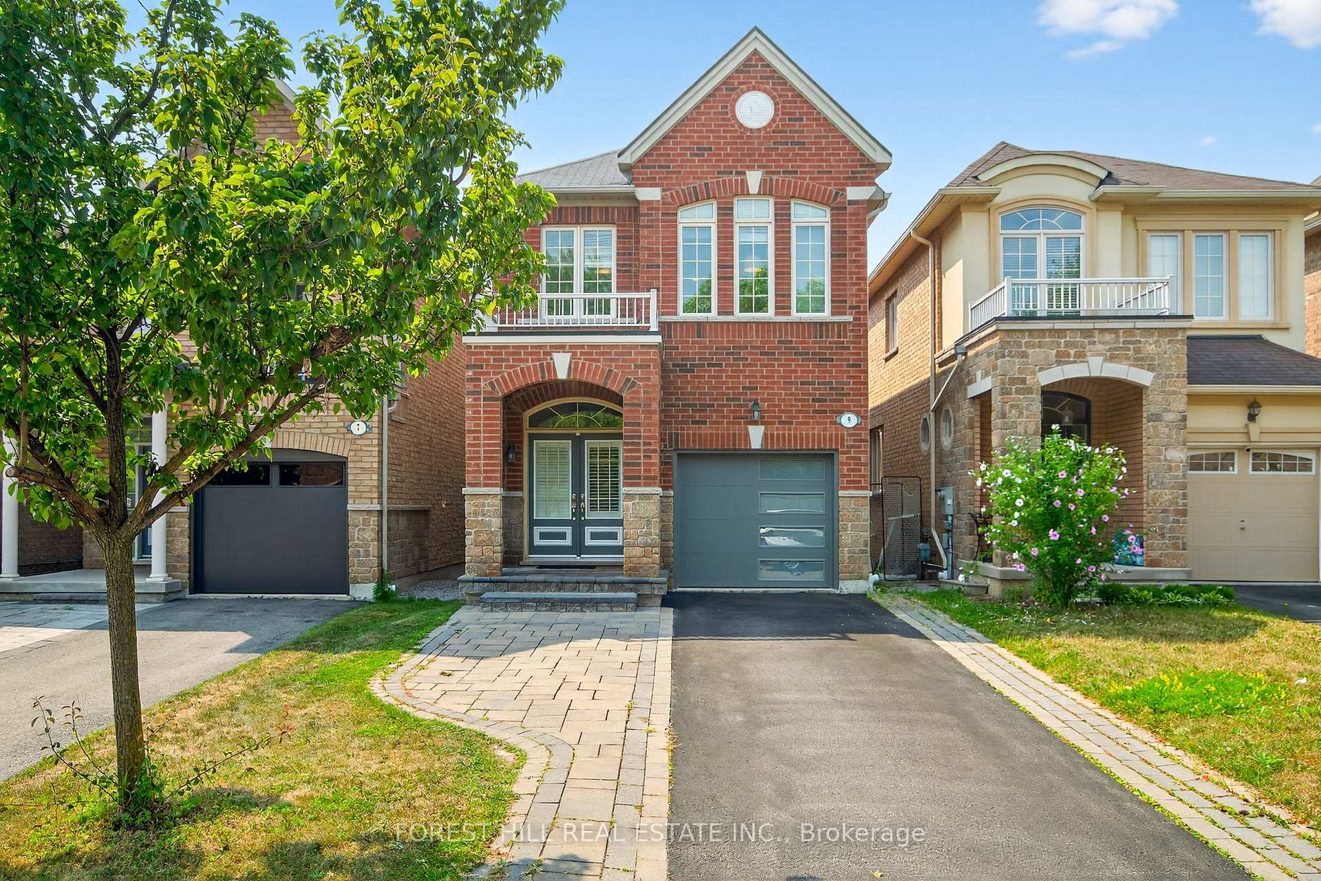 Front of 9 Robert Green Crescent