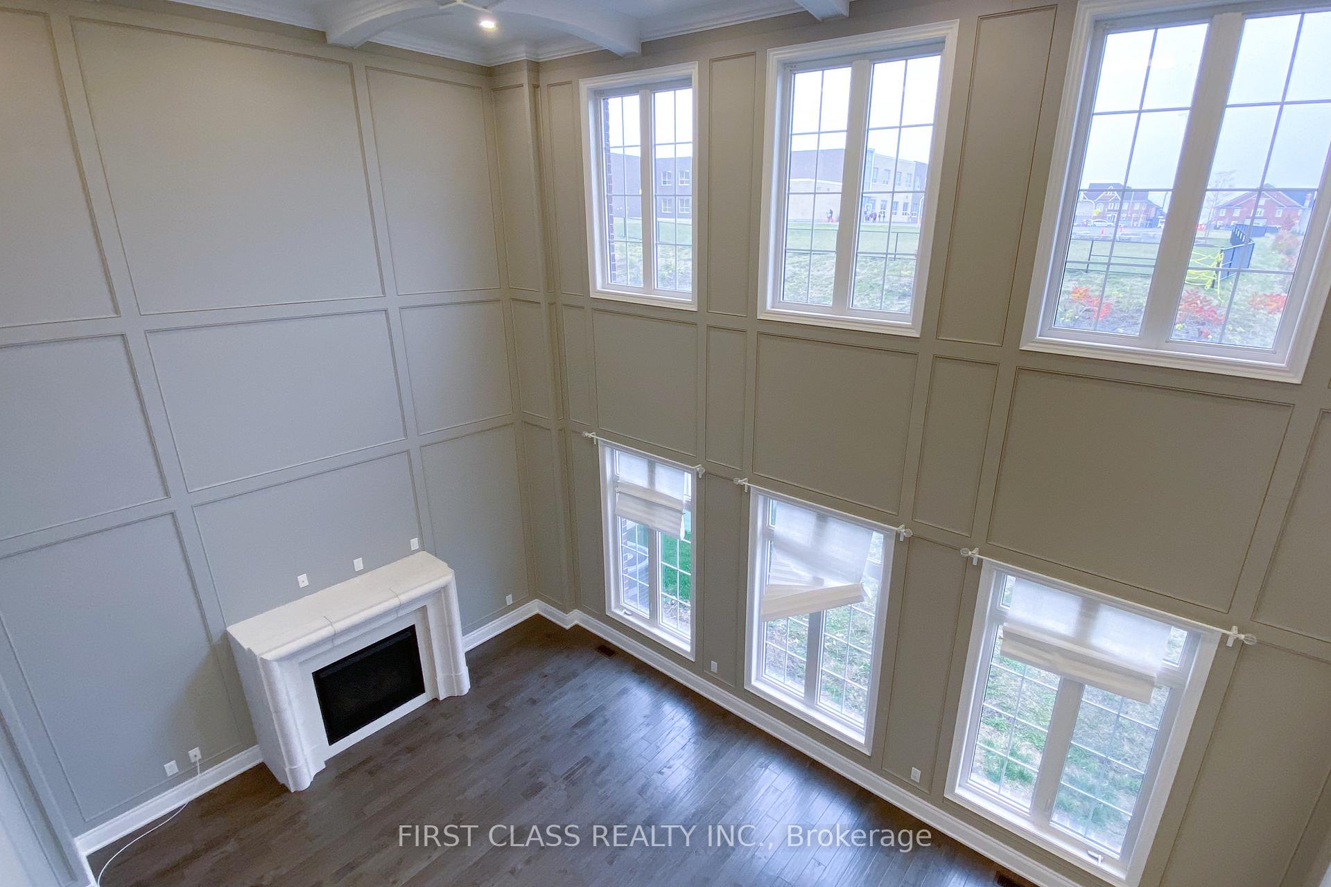 Photo 10 of 382 Farrell Road, Vaughan, Patterson — HOMEH