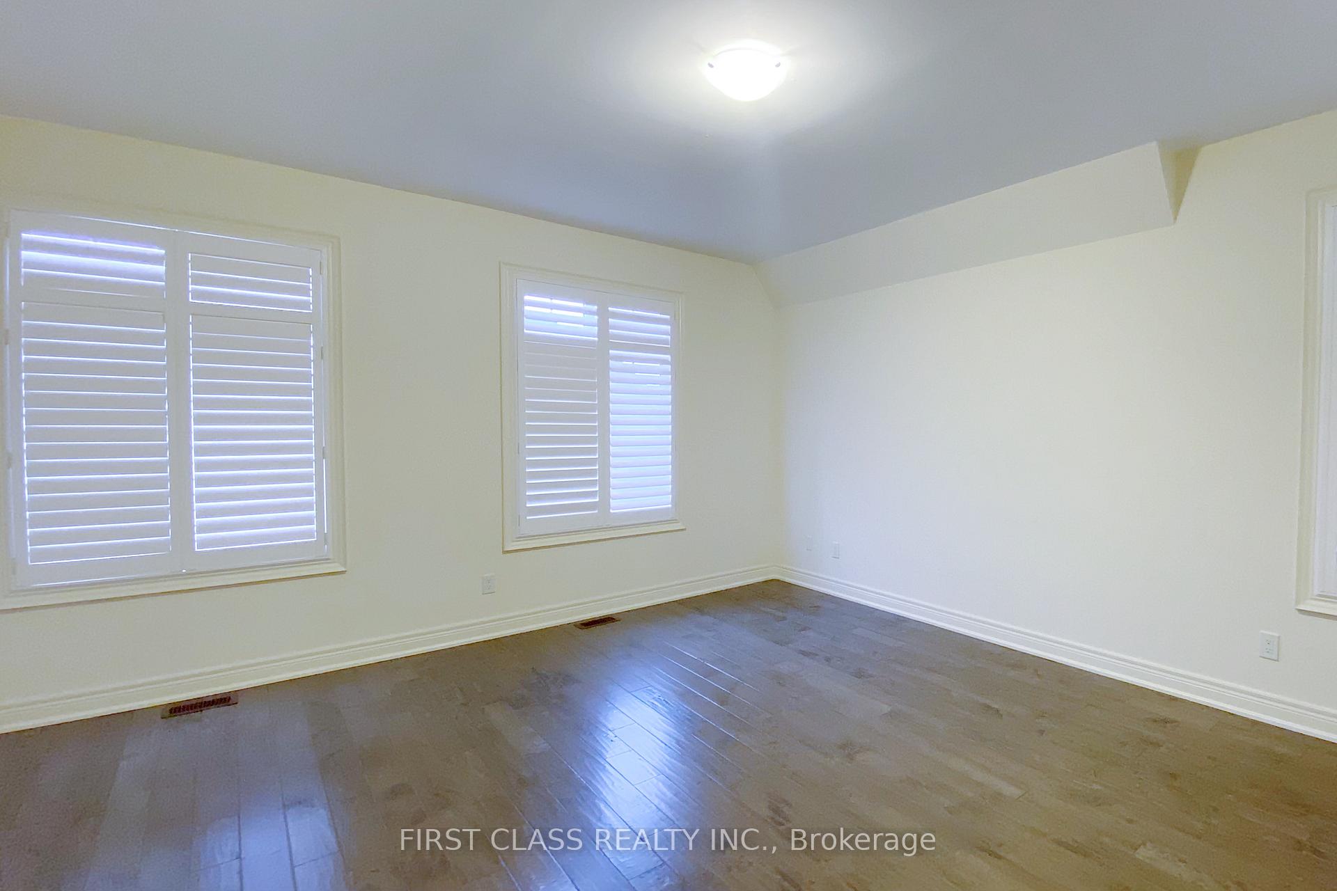 Photo 16 of 382 Farrell Road, Vaughan, Patterson — HOMEH