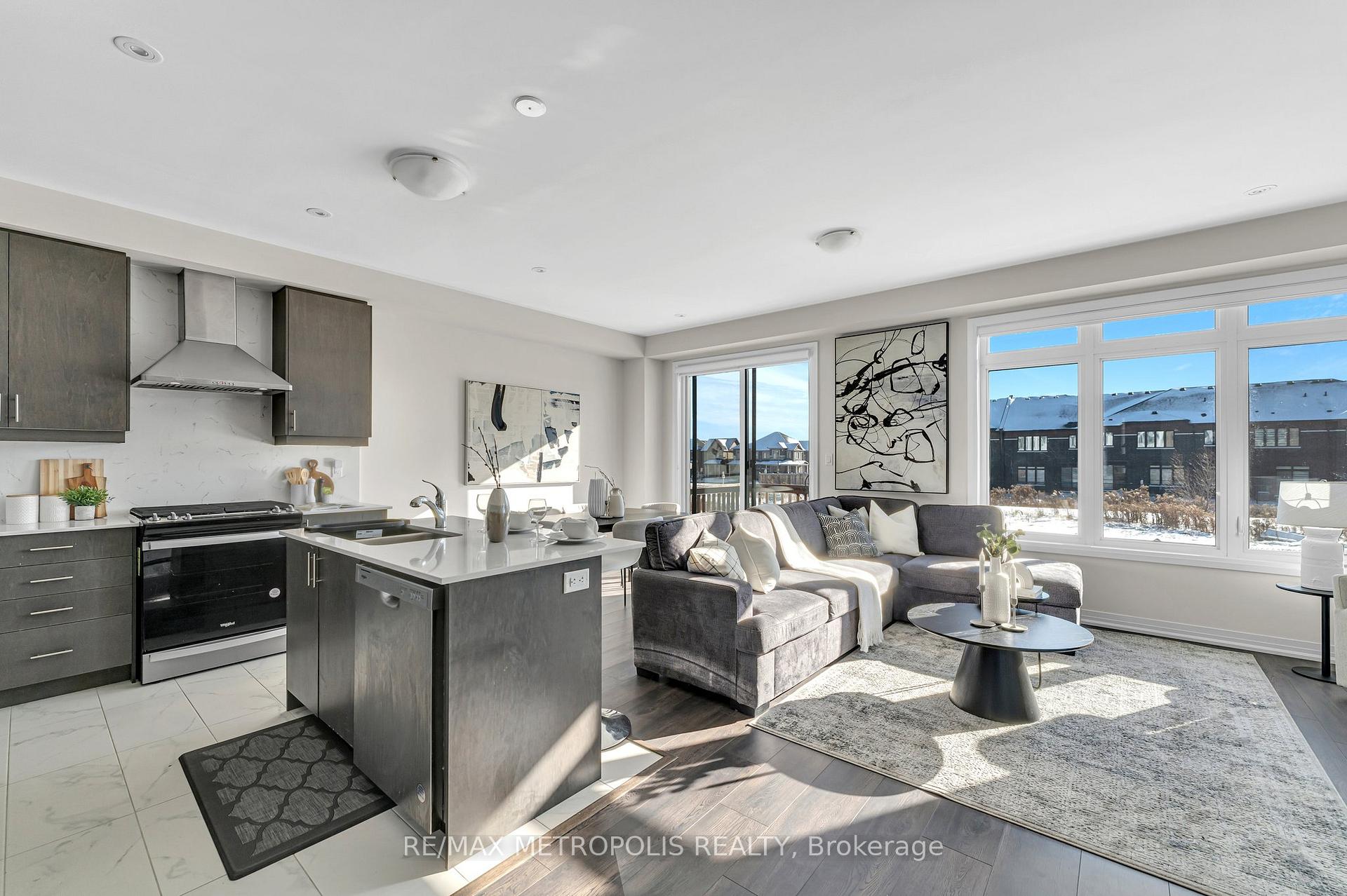Photo 6 of 1071 Cameo Street, Pickering, Rural Pickering — HOMEH