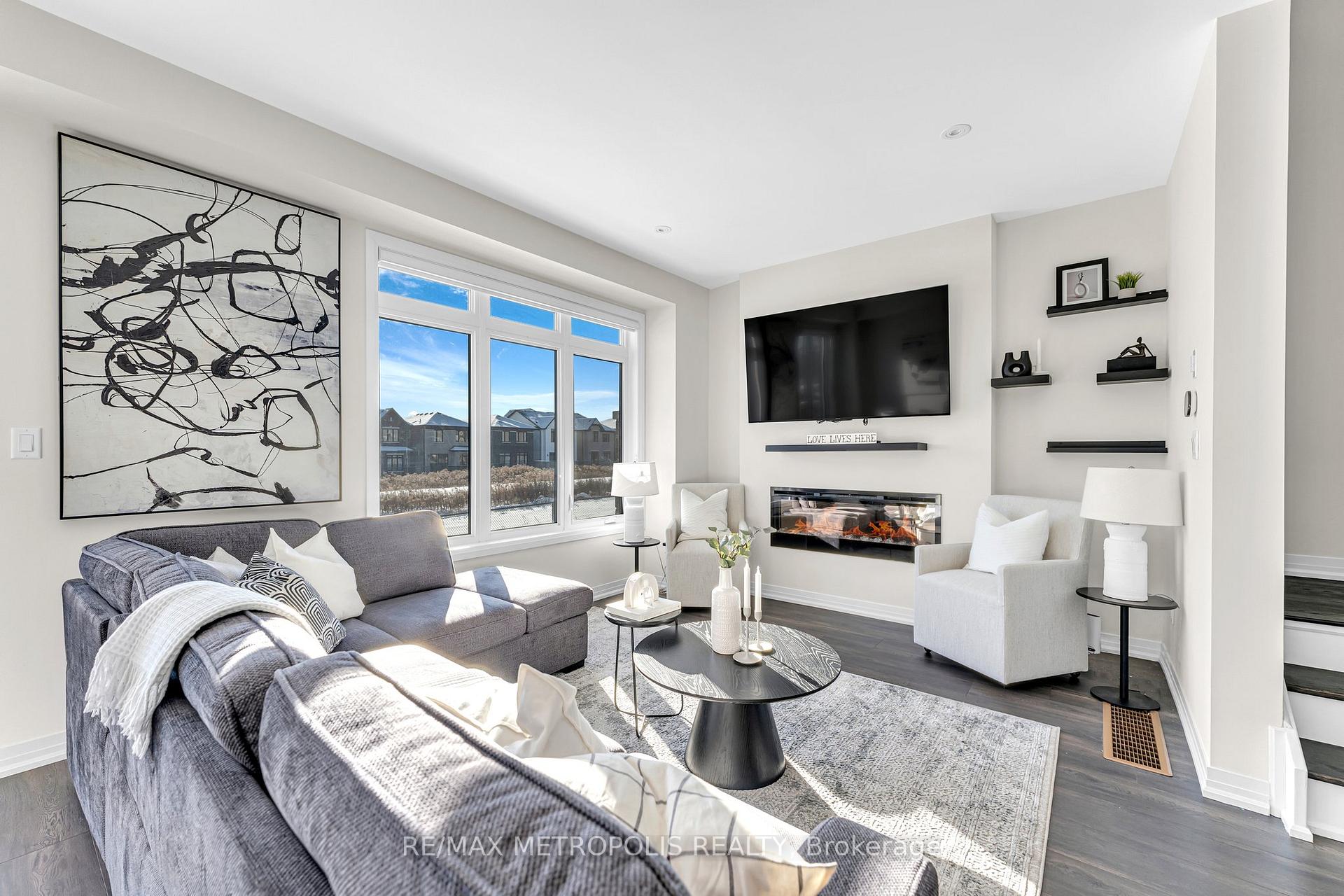 Photo 7 of 1071 Cameo Street, Pickering, Rural Pickering — HOMEH