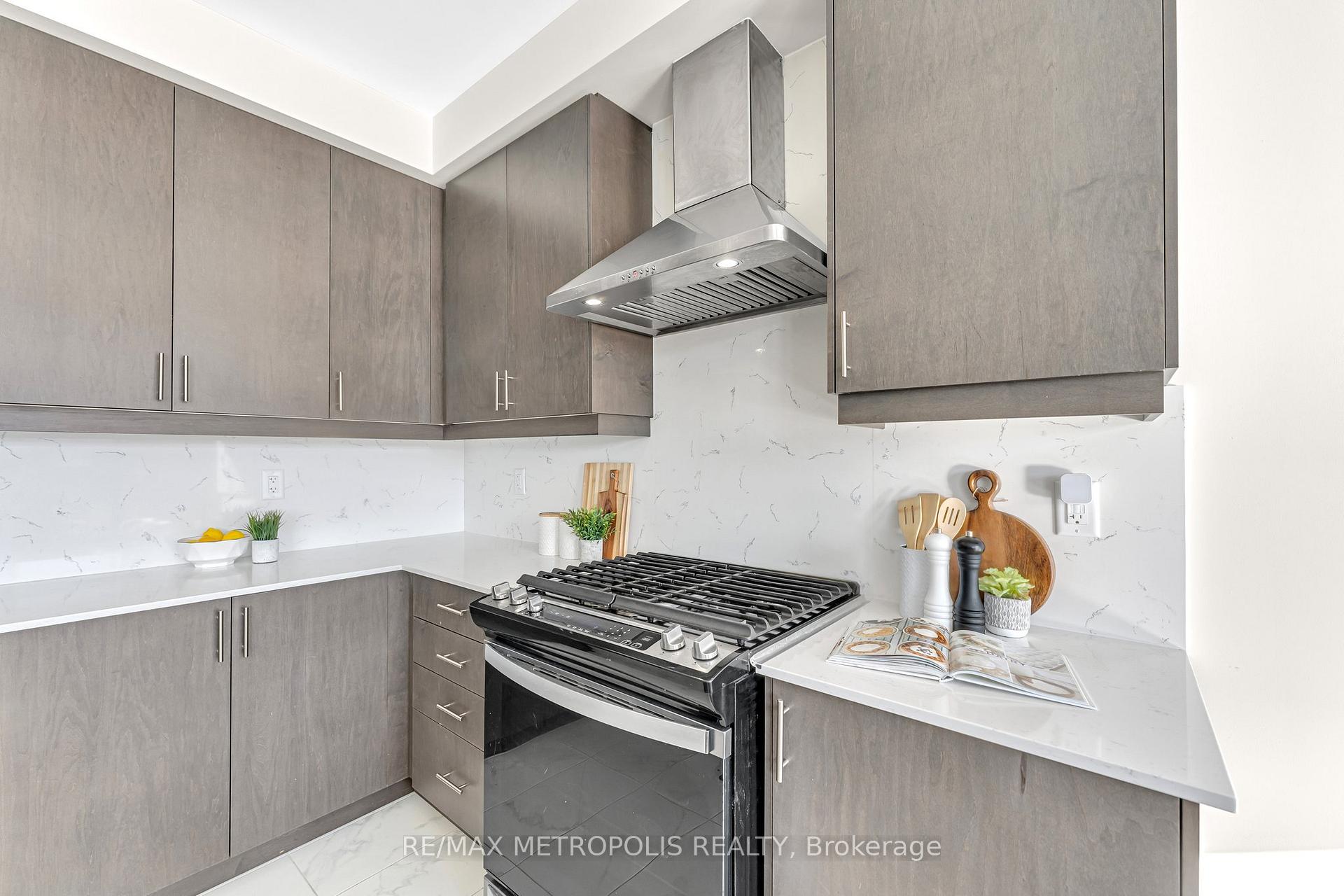 Photo 13 of 1071 Cameo Street, Pickering, Rural Pickering — HOMEH