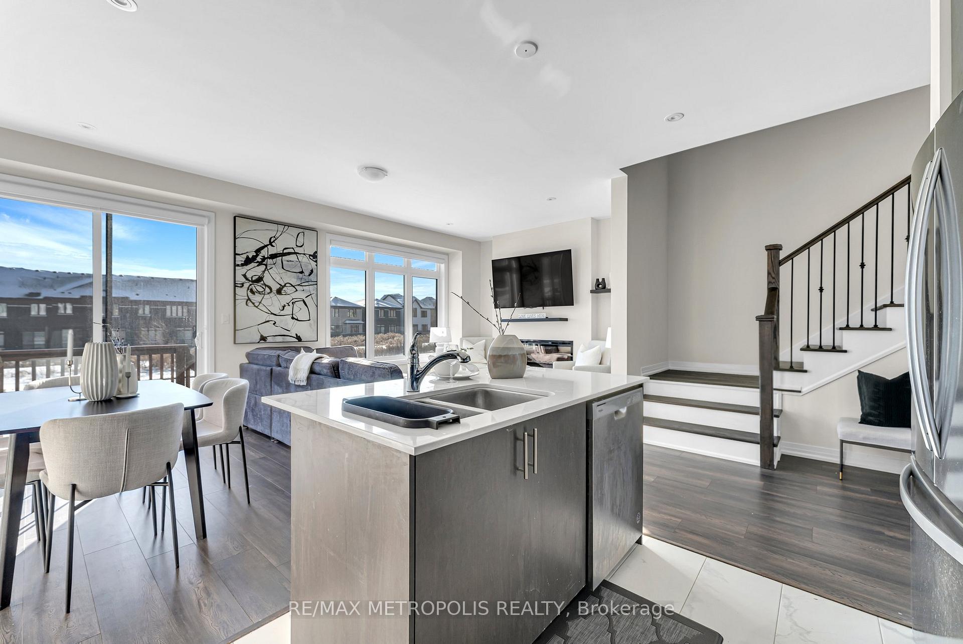 Photo 15 of 1071 Cameo Street, Pickering, Rural Pickering — HOMEH