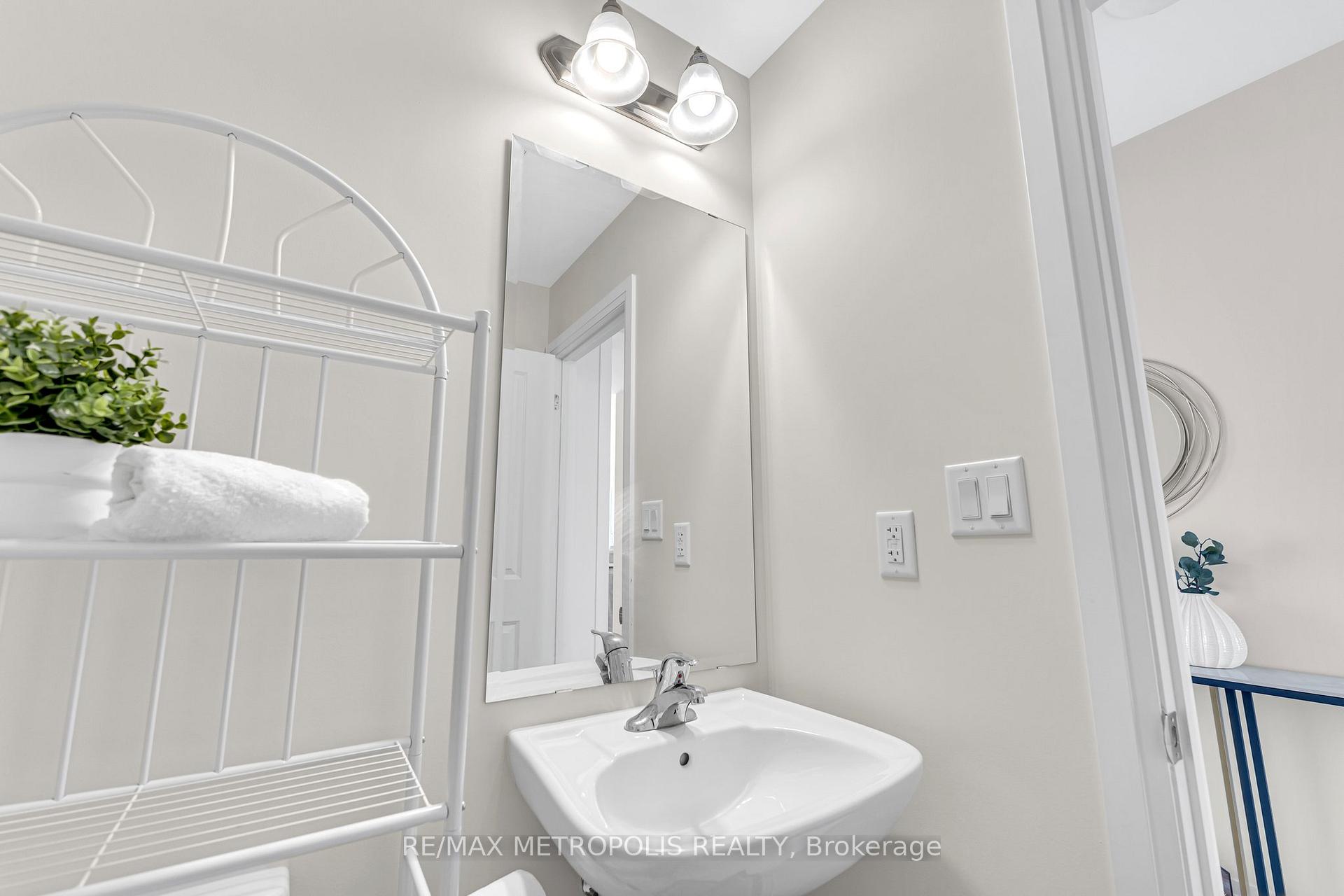 Photo 17 of 1071 Cameo Street, Pickering, Rural Pickering — HOMEH