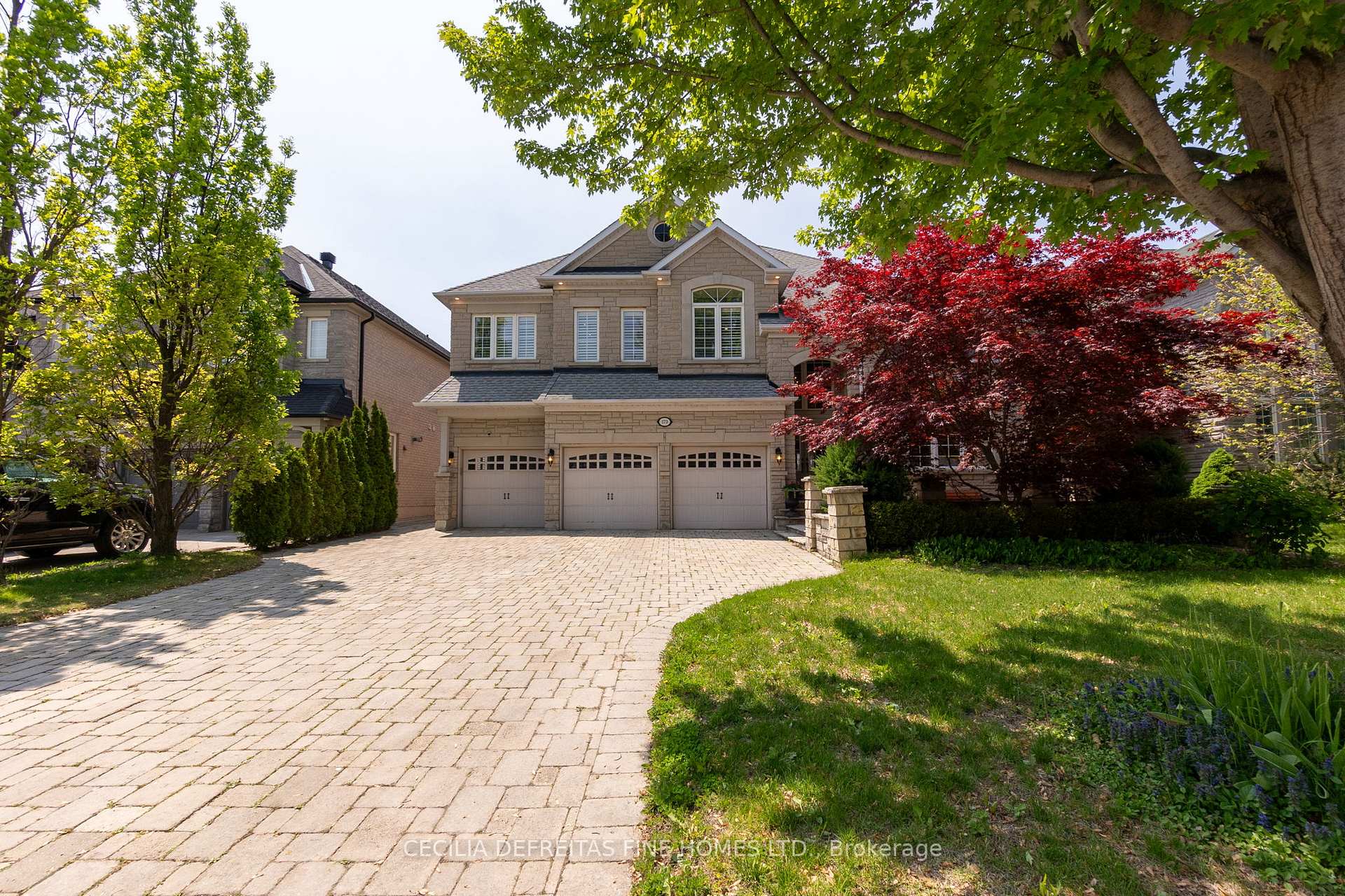 Photo 2 of 173 Polo Crescent, Vaughan, East Woodbridge — HOMEH