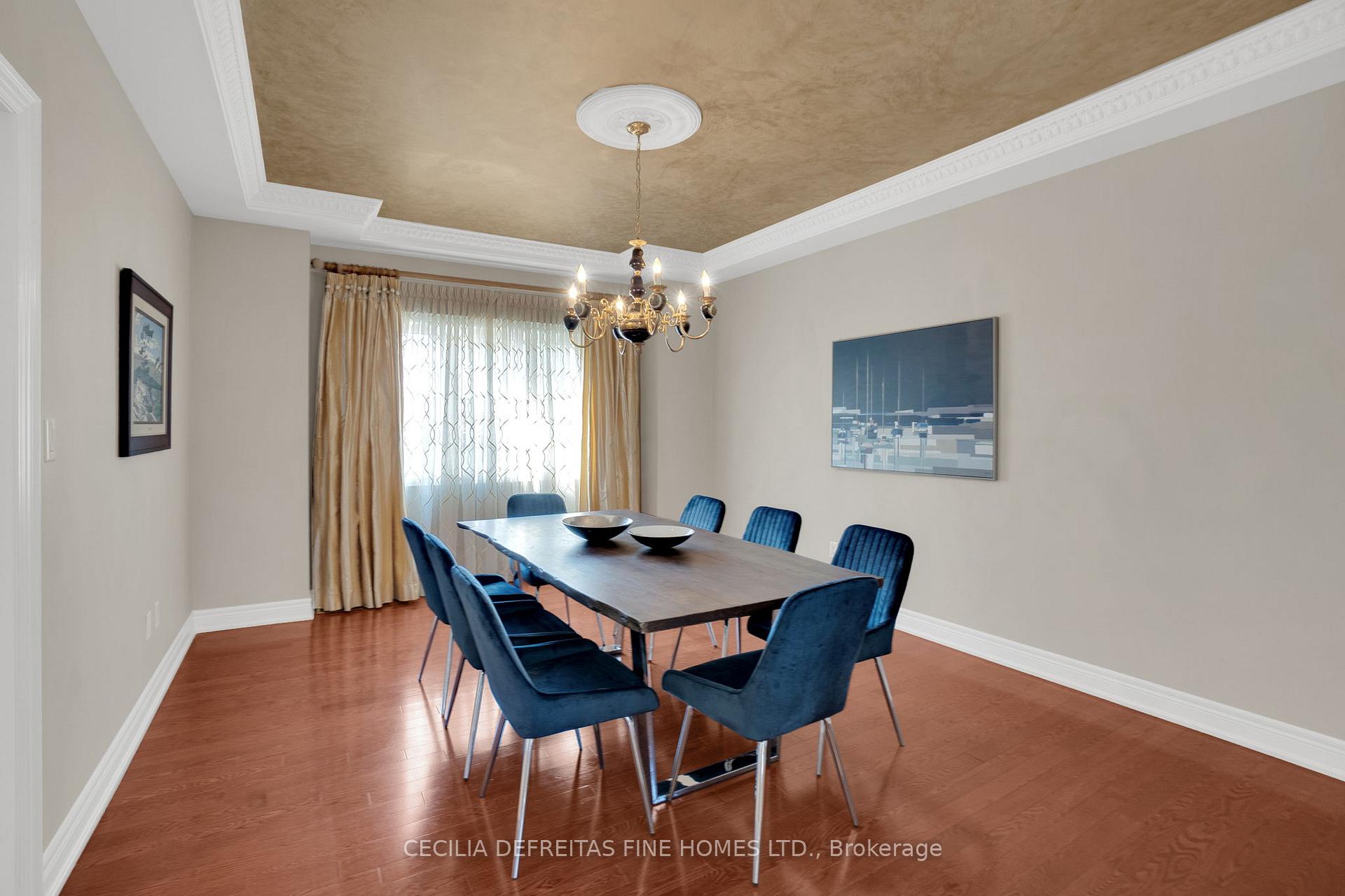 Photo 7 of 173 Polo Crescent, Vaughan, East Woodbridge — HOMEH