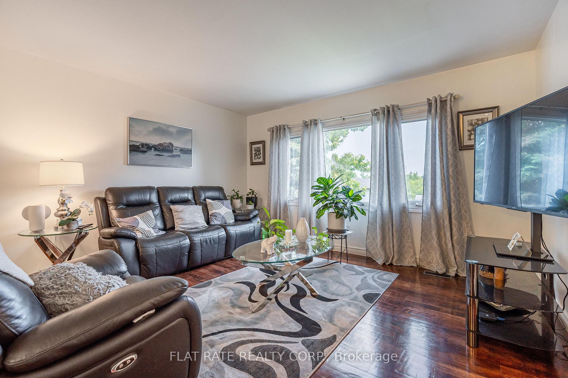 Photo 7 of 1733 Stewartcroft Crescent, Peterborough, Monaghan Ward 2 — HOMEH