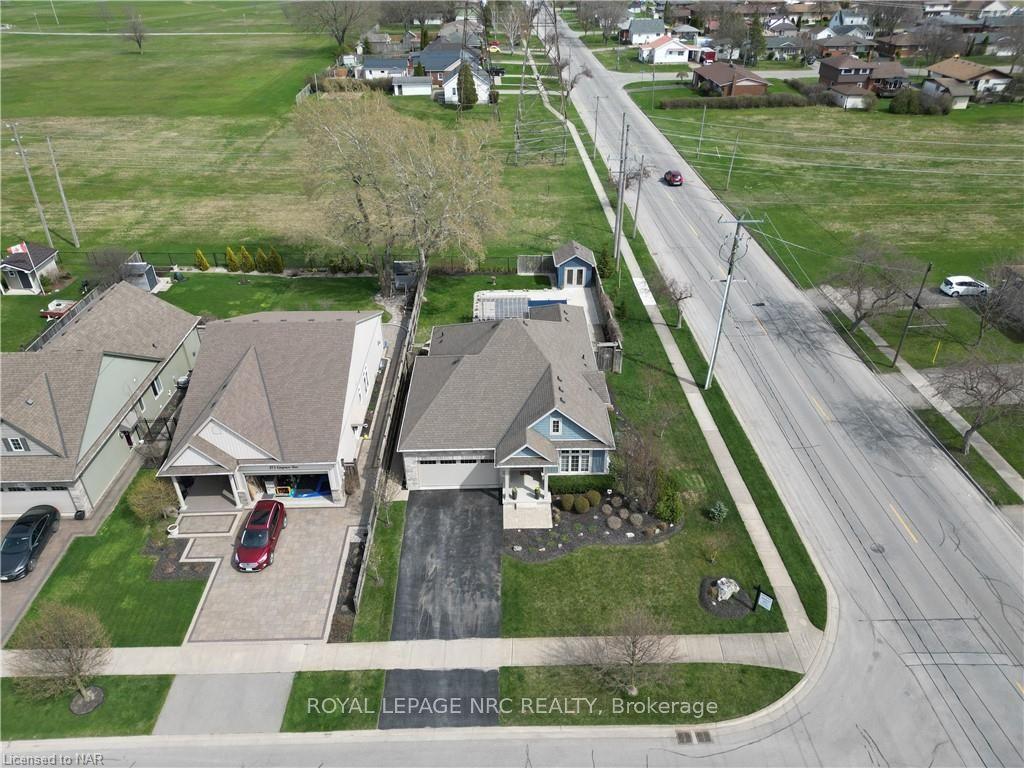 Photo 40 of 385 Empress Avenue, Welland, Lincoln/Crowland — HOMEH
