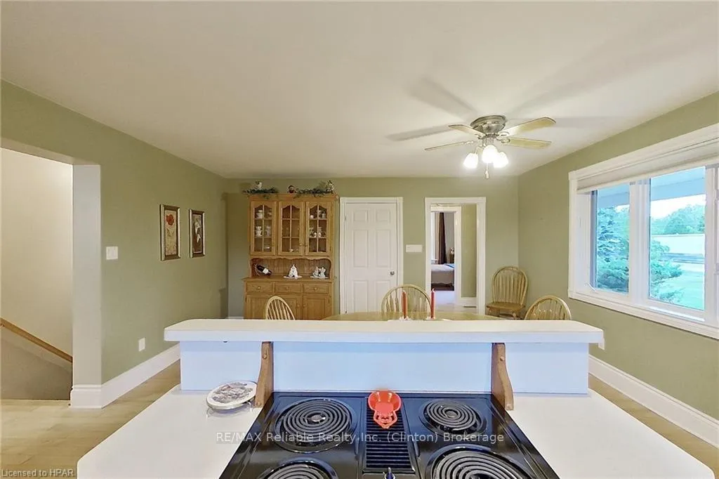 Photo 4 of 75551 Bluewater Highway, Bluewater, Bayfield — HOMEH