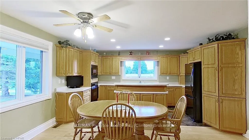 Photo 6 of 75551 Bluewater Highway, Bluewater, Bayfield — HOMEH