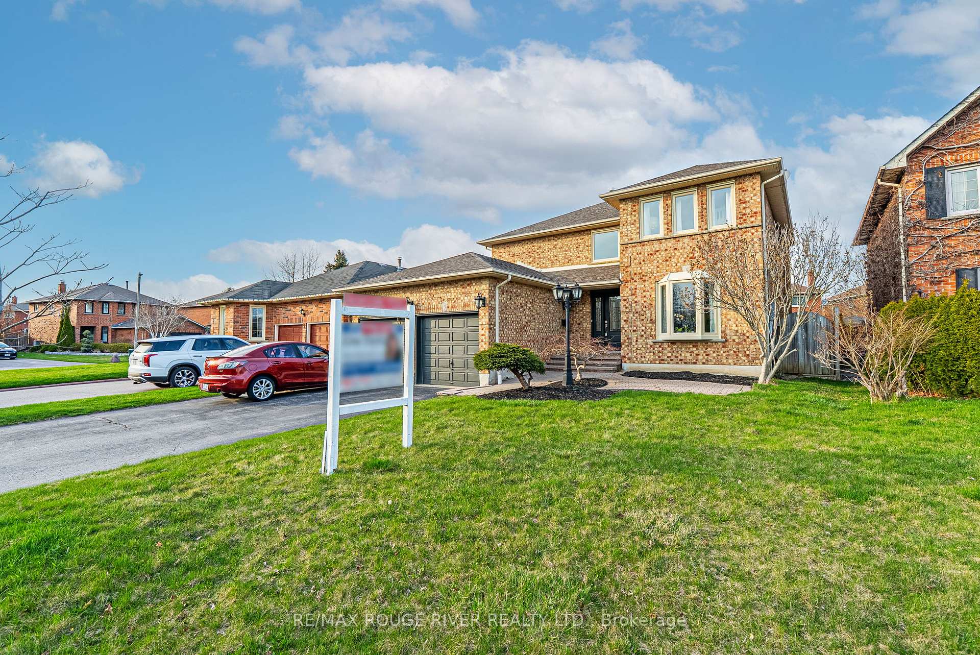 Photo 1 of 17 Wyndfield Crescent, Whitby, Pringle Creek — HOMEH