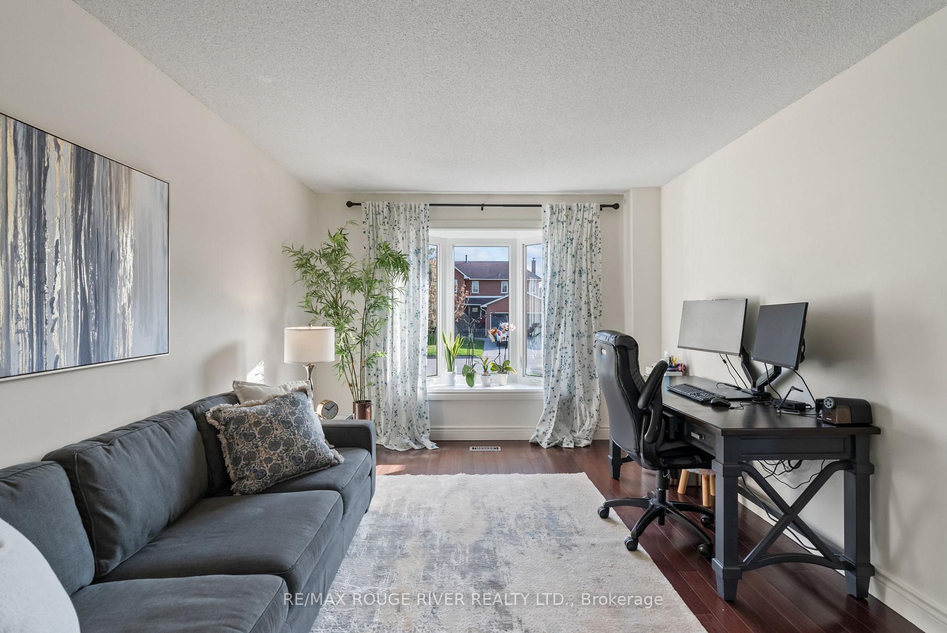 Photo 6 of 17 Wyndfield Crescent, Whitby, Pringle Creek — HOMEH