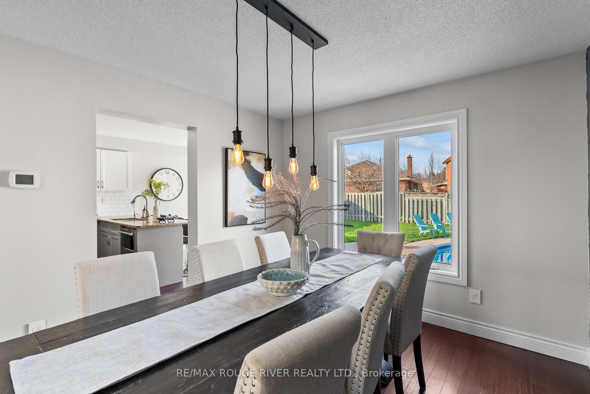 Photo 8 of 17 Wyndfield Crescent, Whitby, Pringle Creek — HOMEH