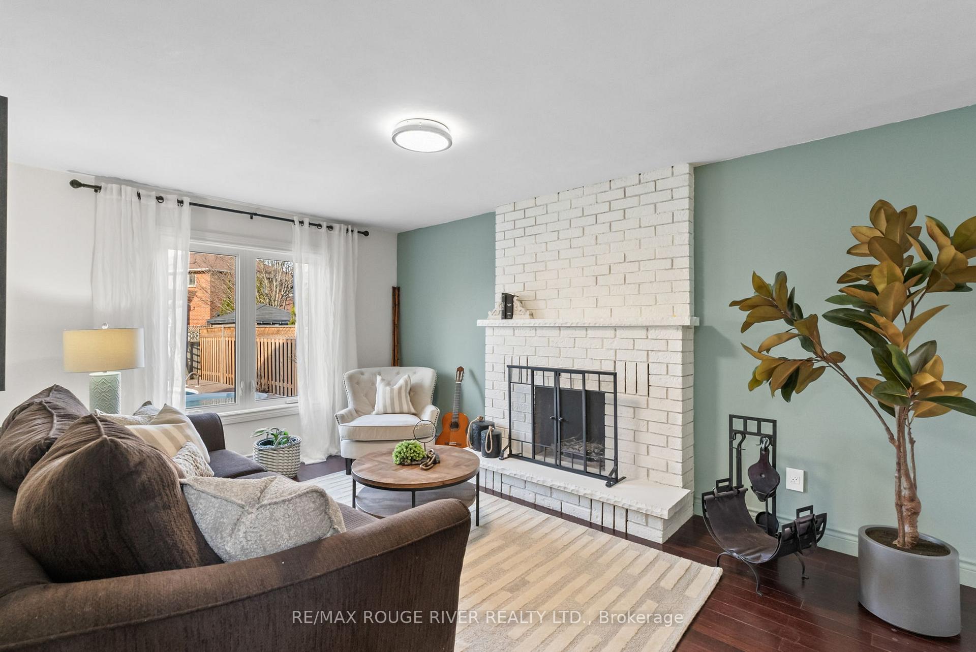 Photo 9 of 17 Wyndfield Crescent, Whitby, Pringle Creek — HOMEH