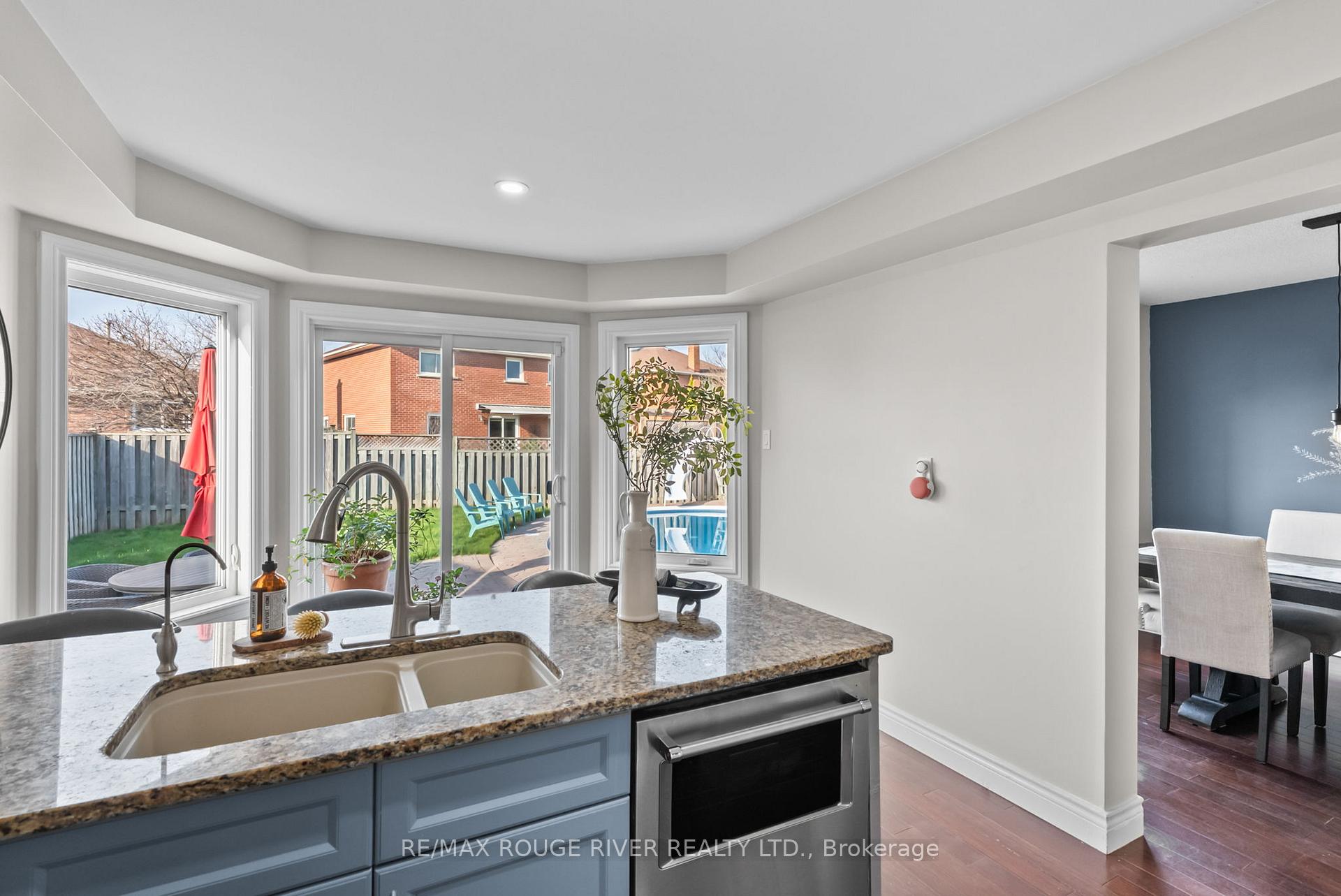 Photo 14 of 17 Wyndfield Crescent, Whitby, Pringle Creek — HOMEH