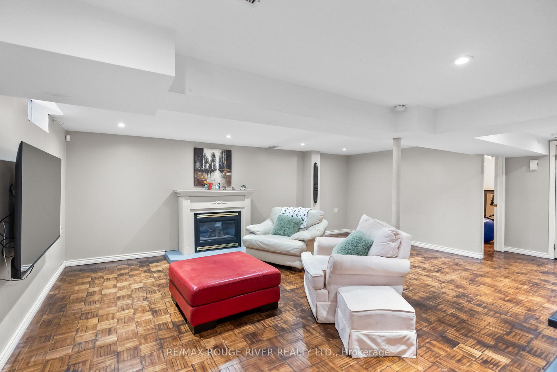Photo 23 of 17 Wyndfield Crescent, Whitby, Pringle Creek — HOMEH