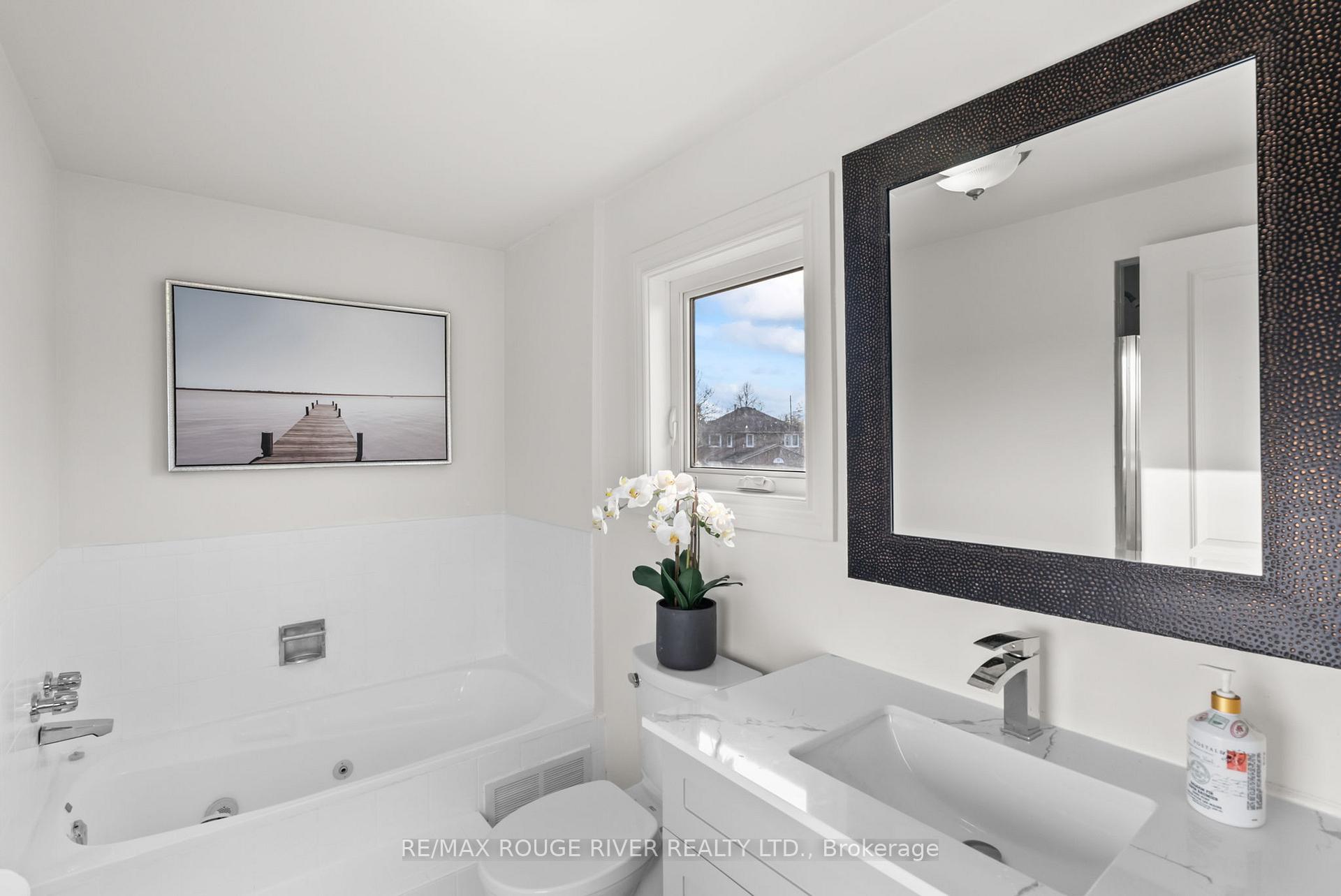 Photo 26 of 17 Wyndfield Crescent, Whitby, Pringle Creek — HOMEH