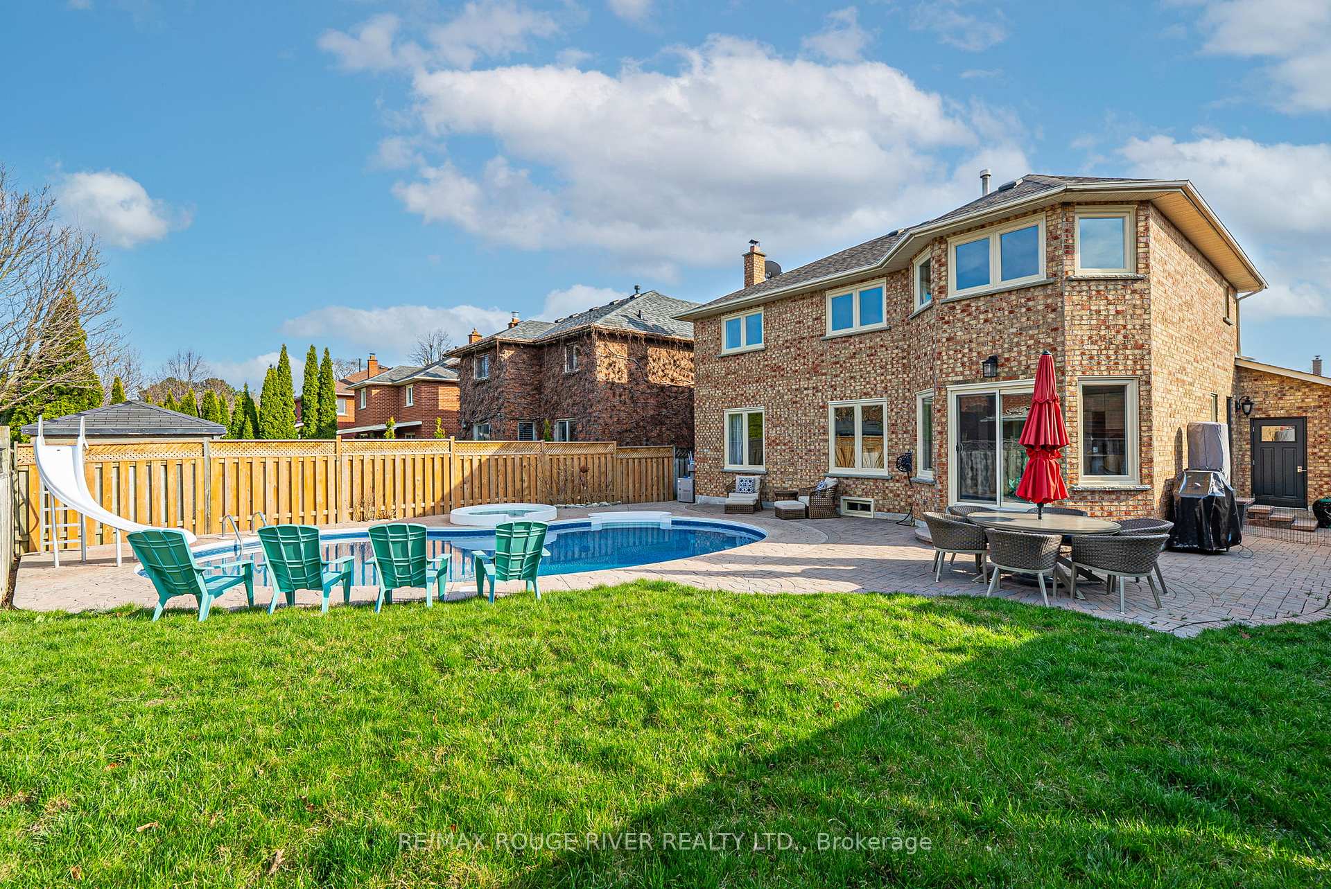 Photo 35 of 17 Wyndfield Crescent, Whitby, Pringle Creek — HOMEH