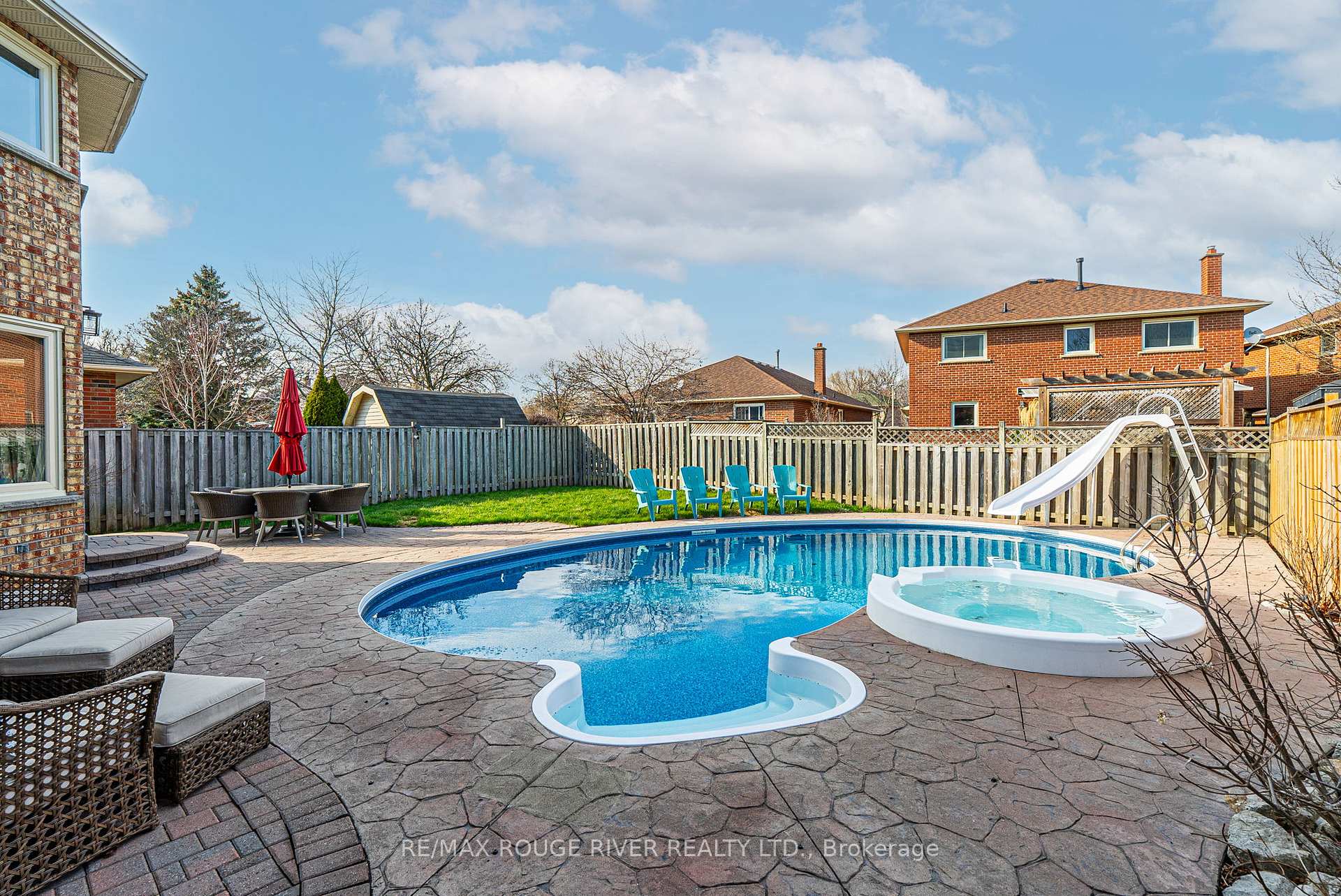 Photo 37 of 17 Wyndfield Crescent, Whitby, Pringle Creek — HOMEH