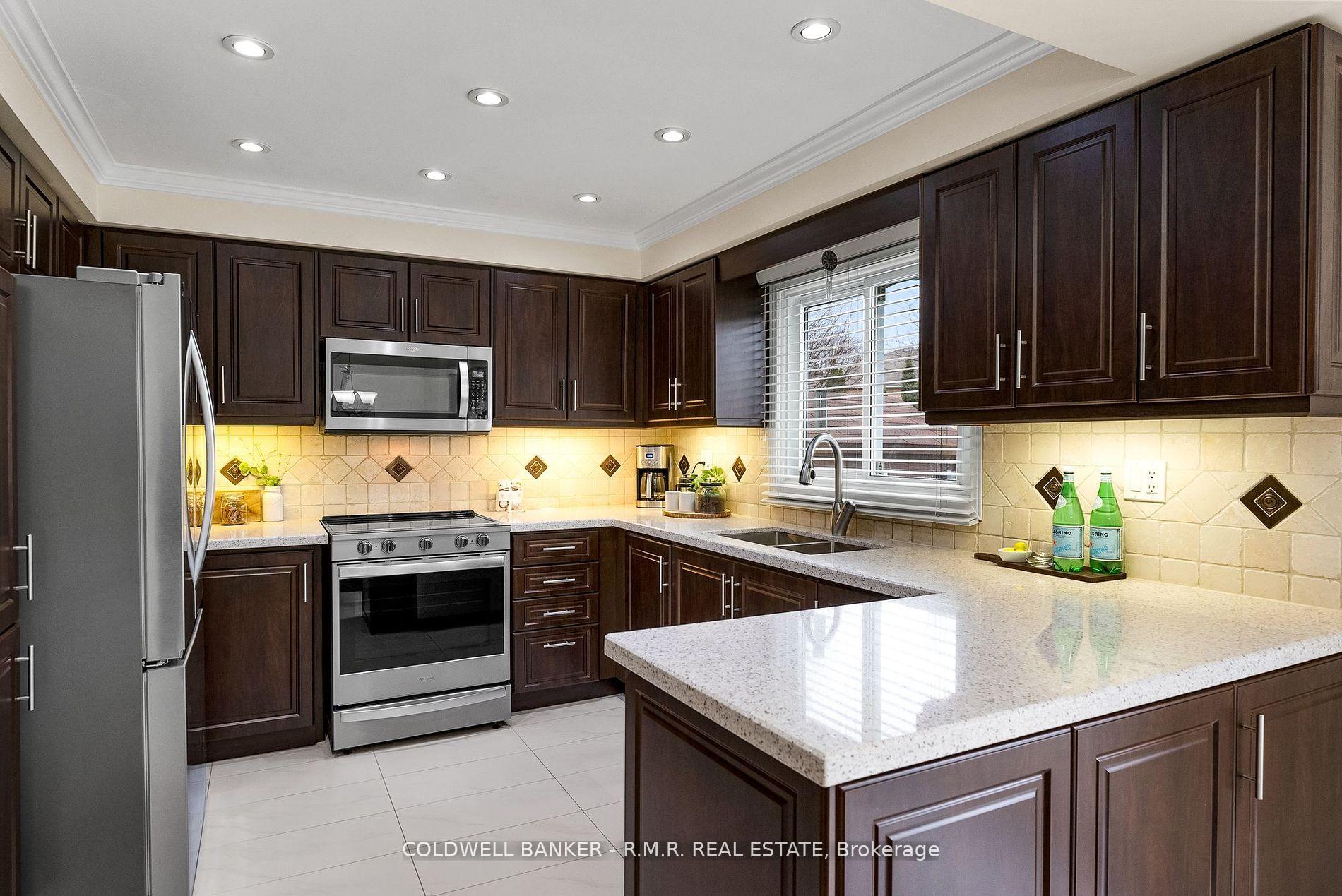 Photo 10 of 36 Falstaff Crescent, Whitby, Rolling Acres — HOMEH