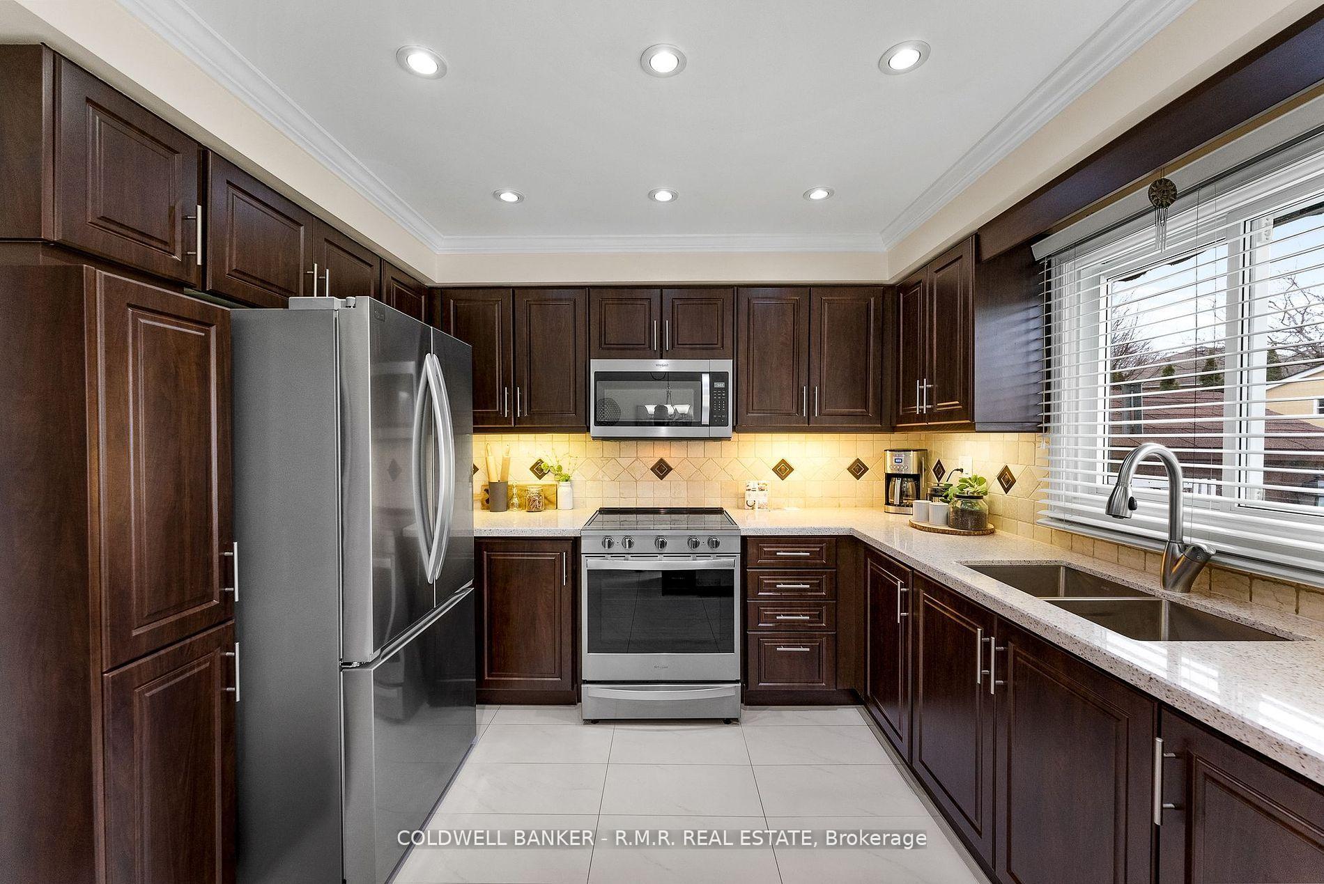 Photo 12 of 36 Falstaff Crescent, Whitby, Rolling Acres — HOMEH