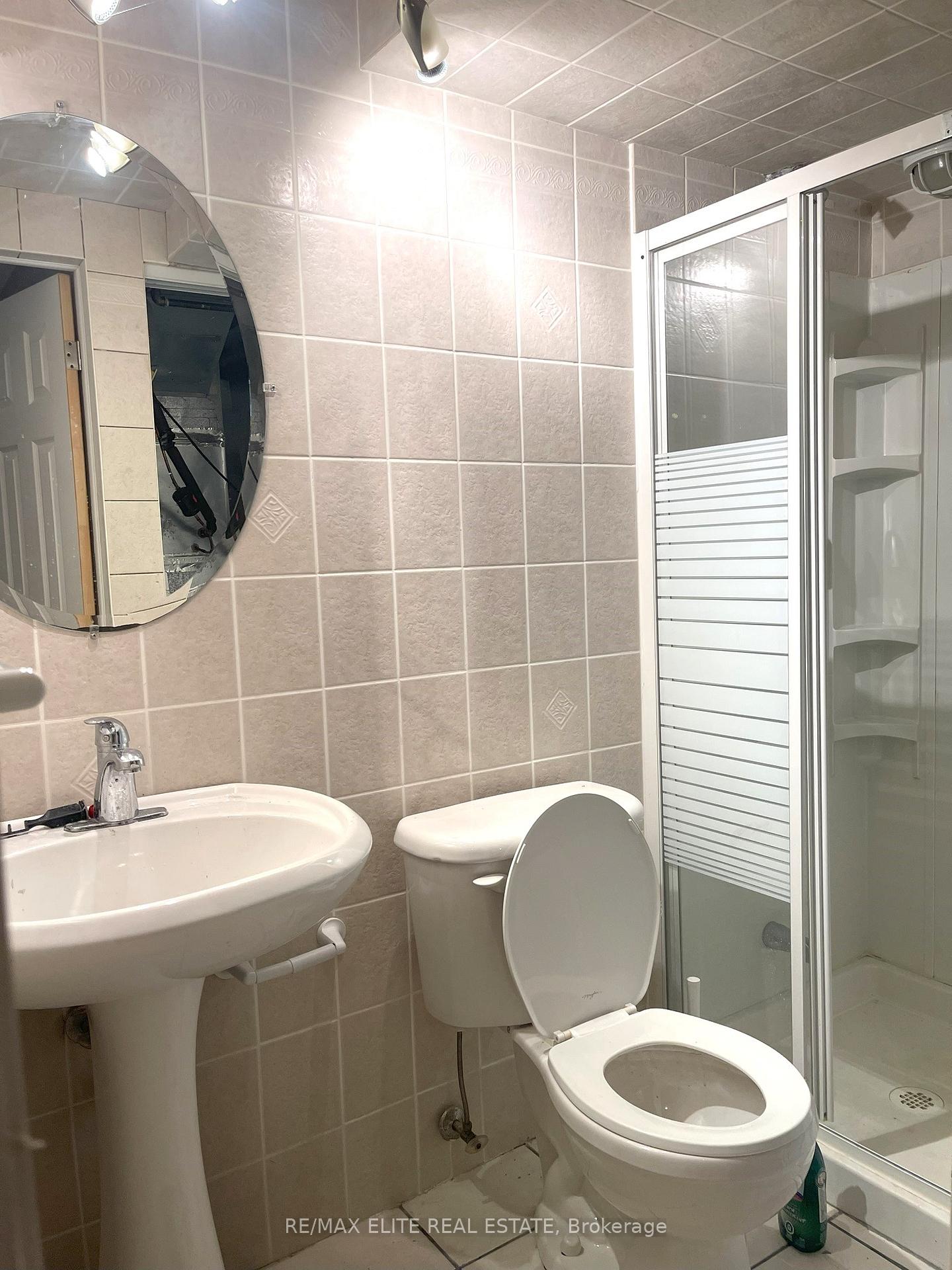 Photo 16 of 161 Komura Road, Vaughan, Vellore Village — HOMEH