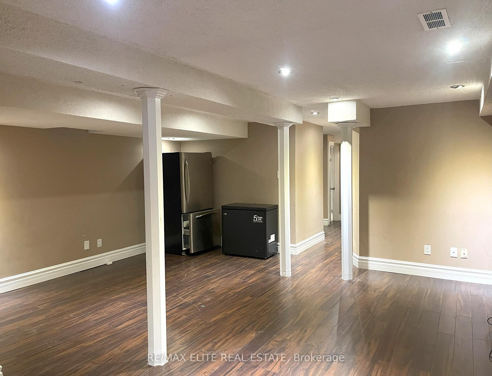 Photo 17 of 161 Komura Road, Vaughan, Vellore Village — HOMEH
