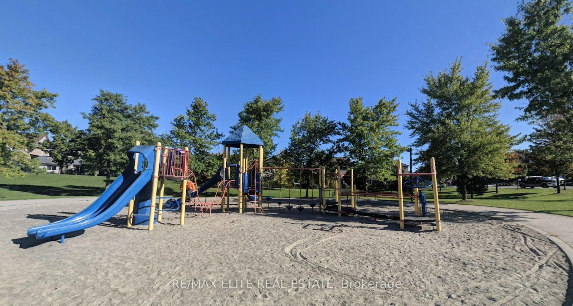 Photo 20 of 161 Komura Road, Vaughan, Vellore Village — HOMEH
