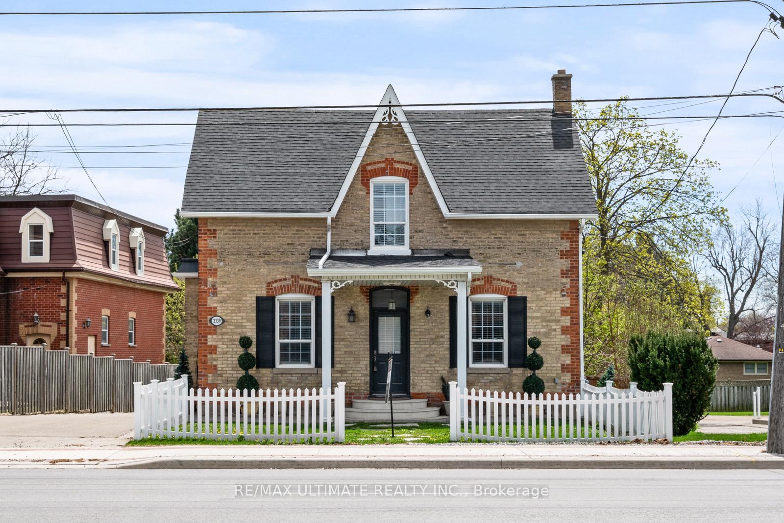 Photo 2 of 2339 Major Mackenzie Drive, Vaughan, Maple — HOMEH