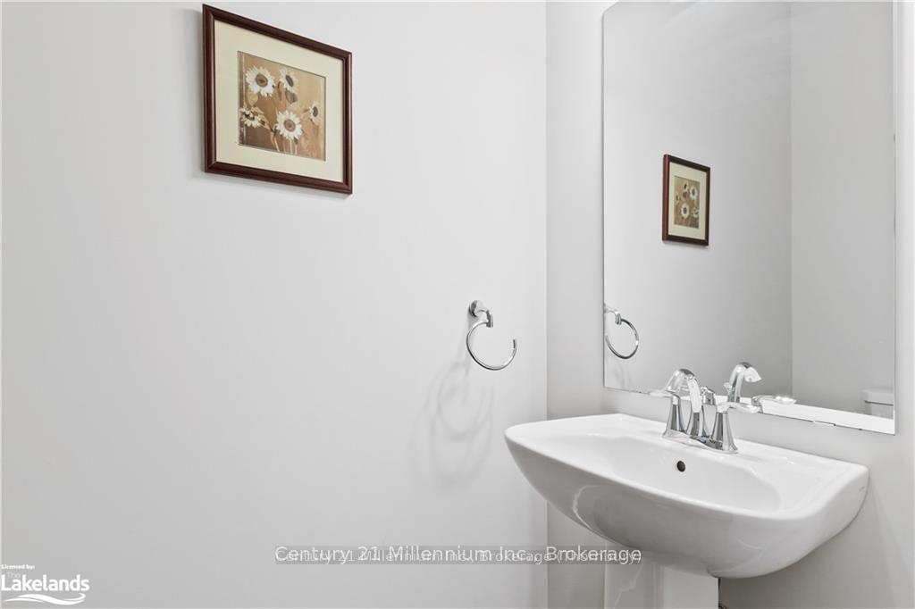Photo 5 of 144 Red Pine Street, Blue Mountains — HOMEH