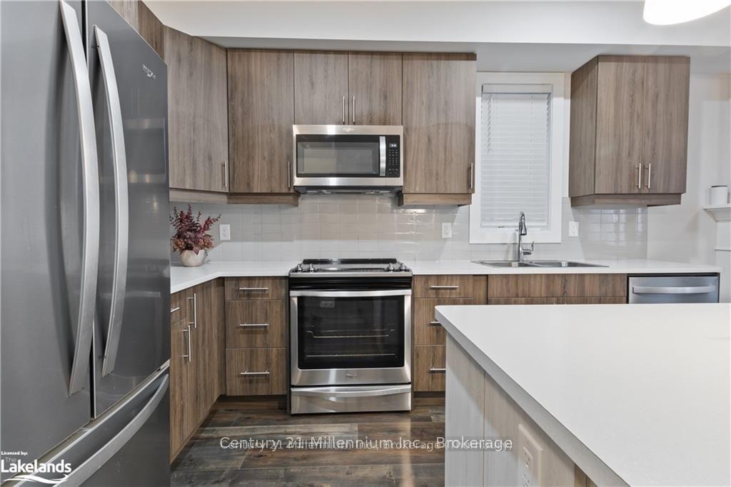 Photo 9 of 144 Red Pine Street, Blue Mountains — HOMEH