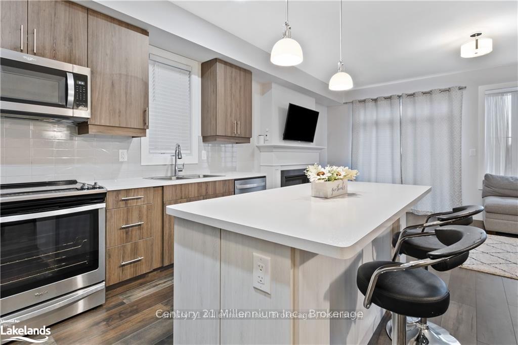 Photo 10 of 144 Red Pine Street, Blue Mountains — HOMEH