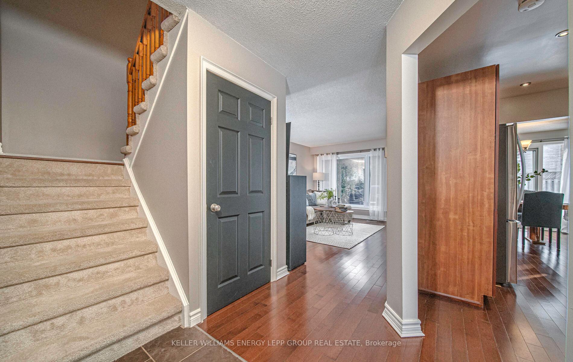 Photo 9 of 1522 Falconcrest Drive, Pickering, Liverpool — HOMEH