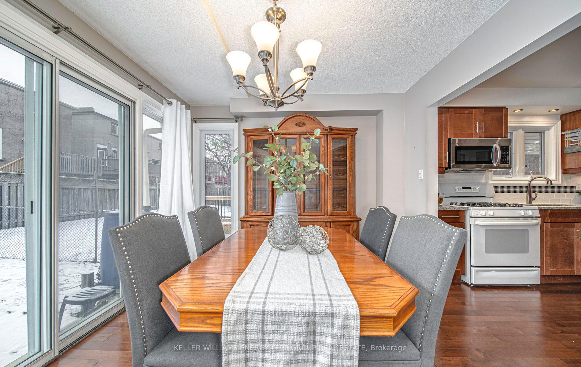 Photo 14 of 1522 Falconcrest Drive, Pickering, Liverpool — HOMEH