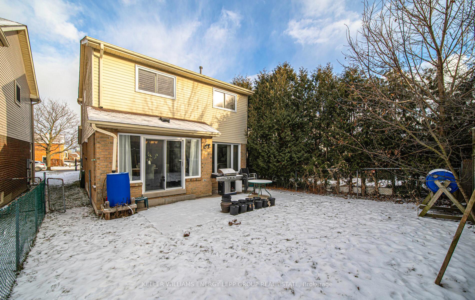 Photo 33 of 1522 Falconcrest Drive, Pickering, Liverpool — HOMEH