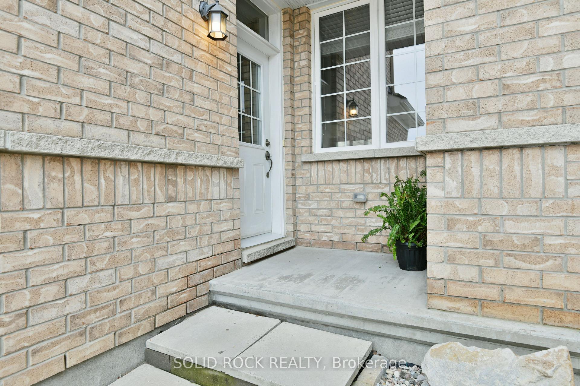 Photo 5 of 83 Desmond Trudeau Drive, Arnprior — HOMEH