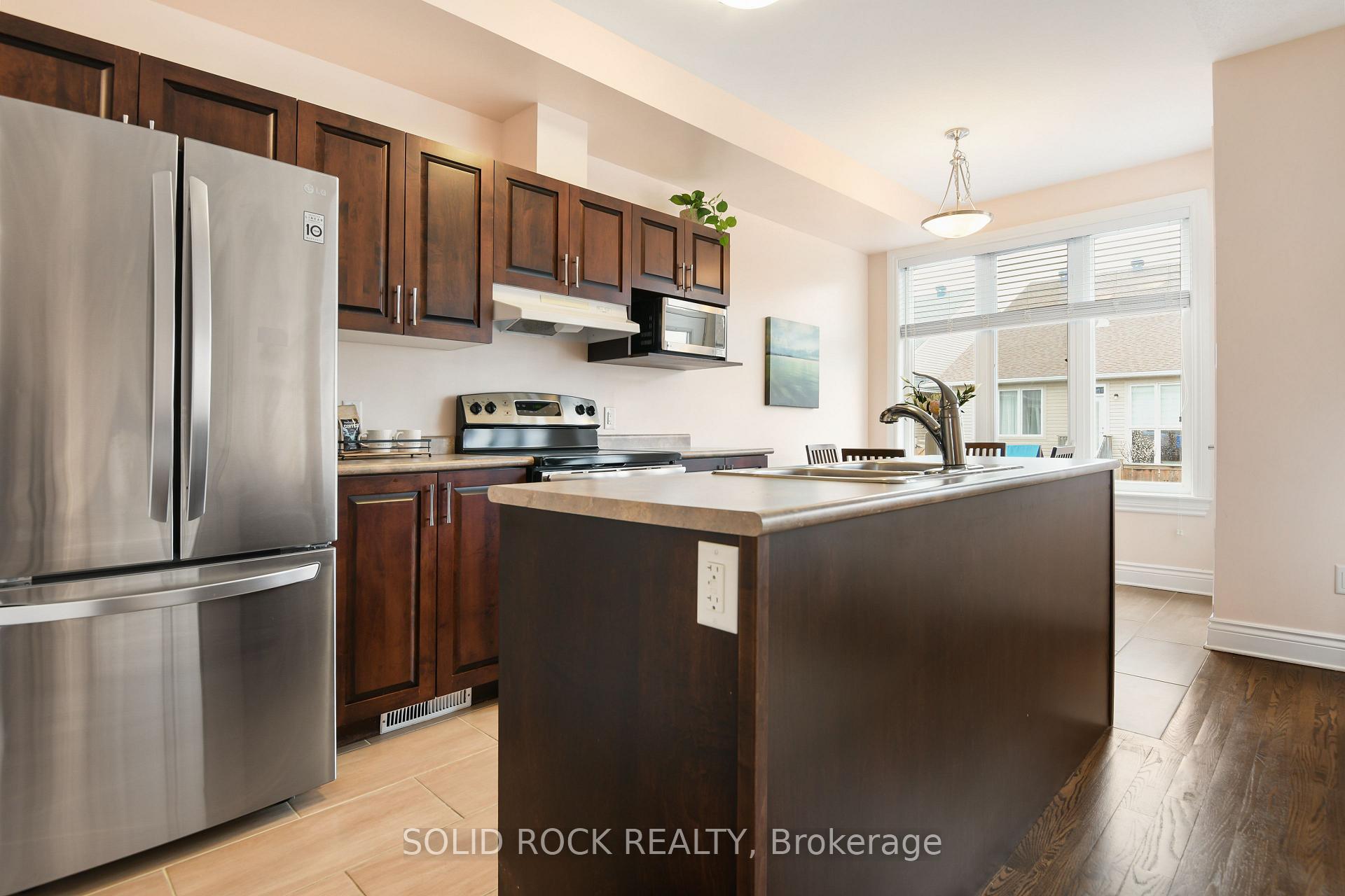Photo 13 of 83 Desmond Trudeau Drive, Arnprior — HOMEH