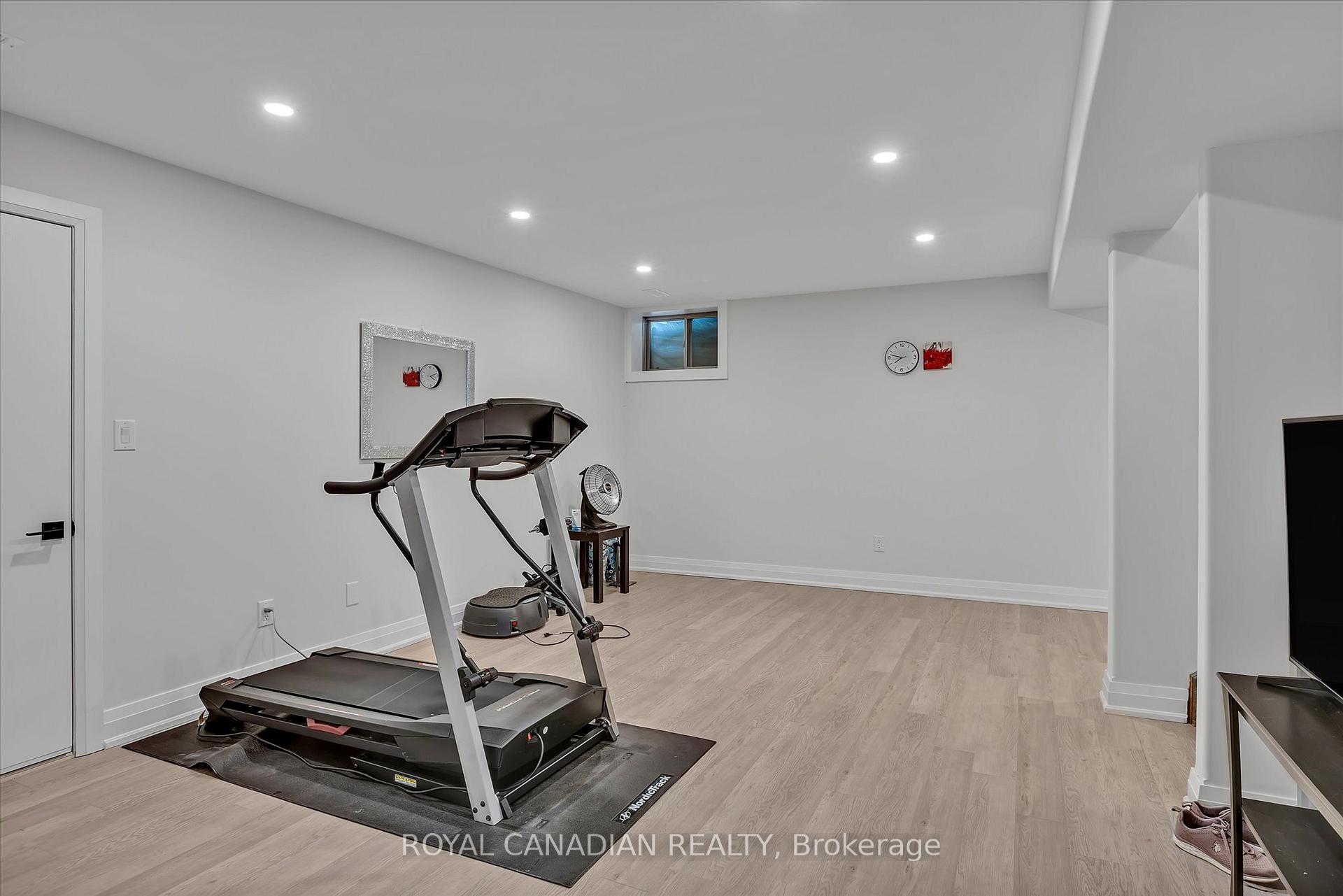 Photo 33 of 730 Whetstone Lane, Peterborough, Northcrest Ward 5 — HOMEH