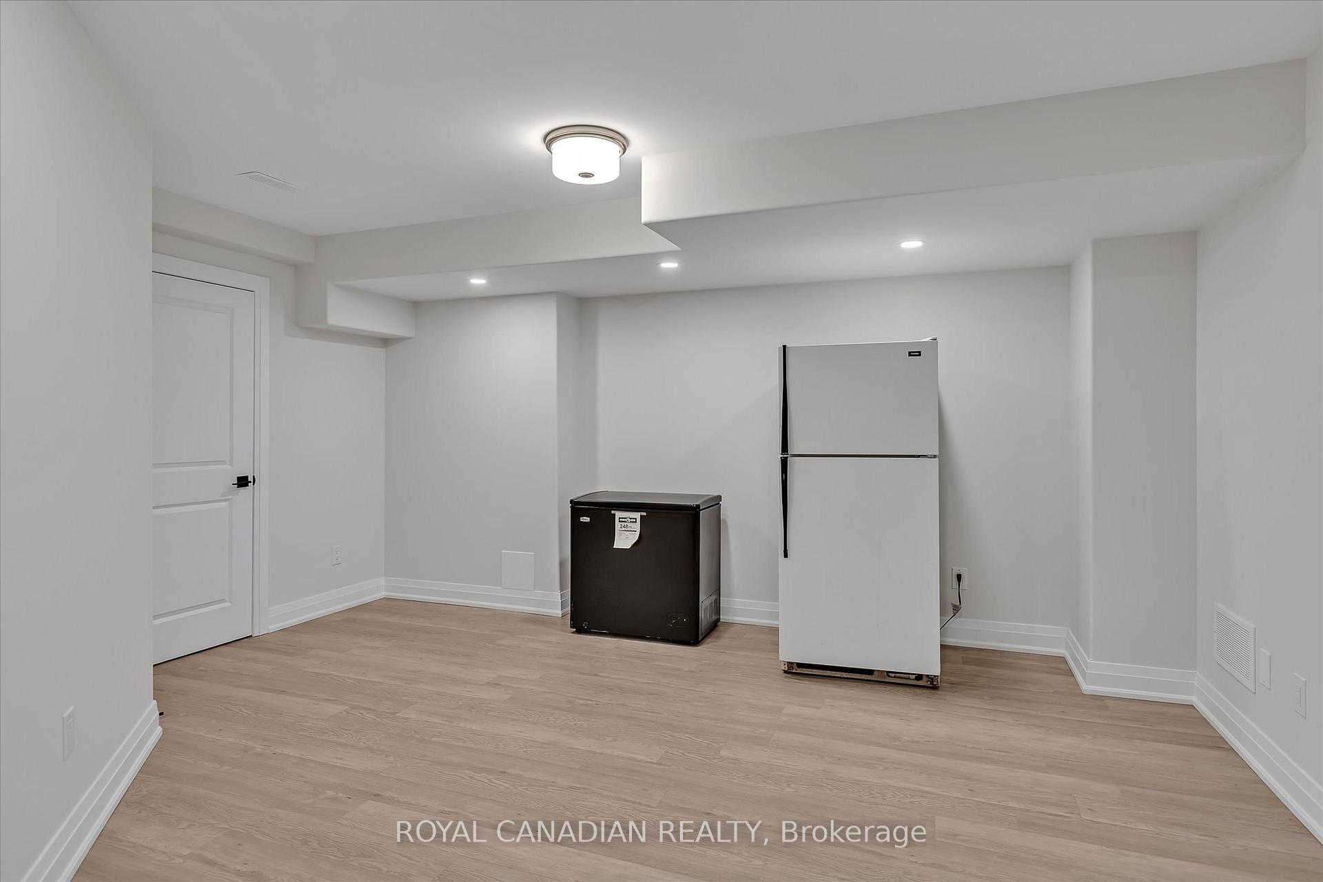 Photo 34 of 730 Whetstone Lane, Peterborough, Northcrest Ward 5 — HOMEH