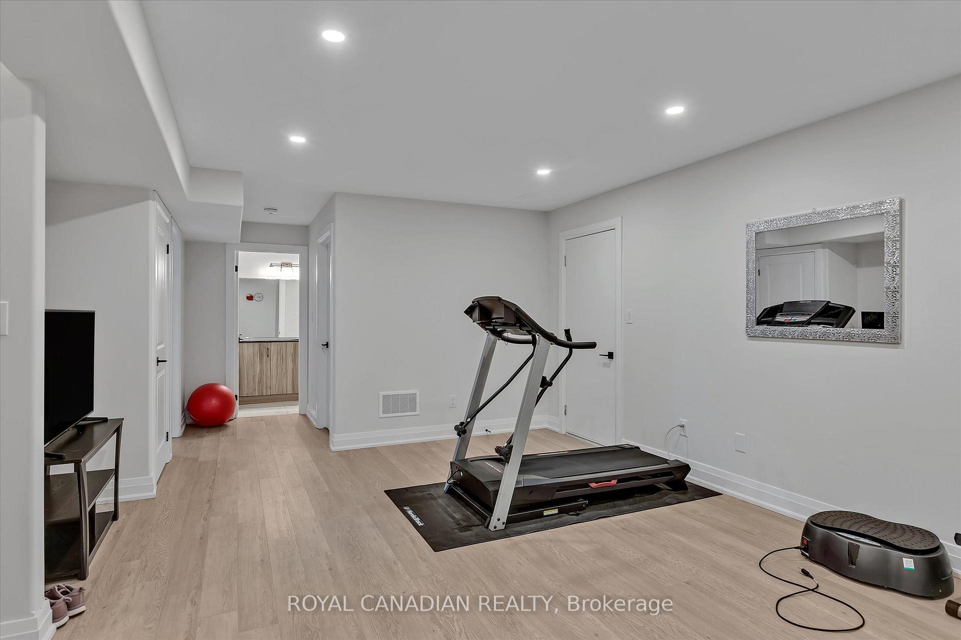 Photo 36 of 730 Whetstone Lane, Peterborough, Northcrest Ward 5 — HOMEH