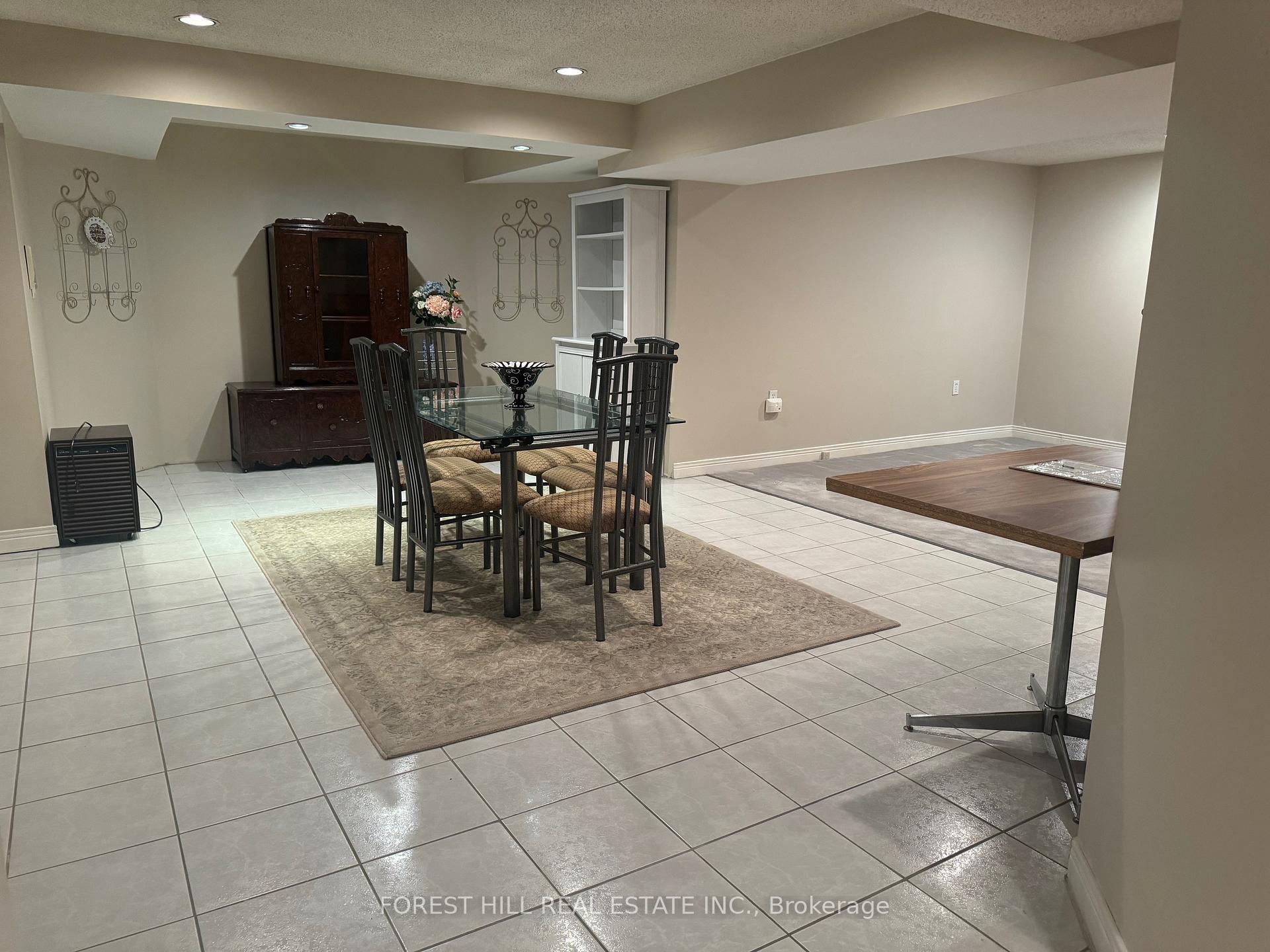 Photo 7 of 165 Columbus Avenue, Vaughan, East Woodbridge — HOMEH