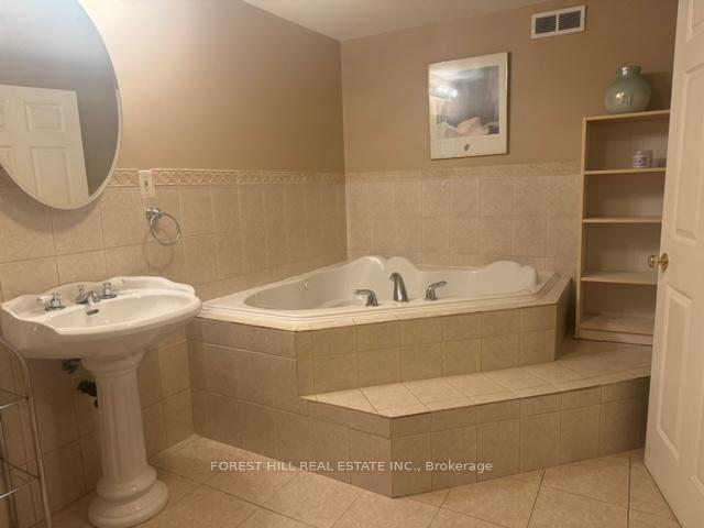 Photo 14 of 165 Columbus Avenue, Vaughan, East Woodbridge — HOMEH
