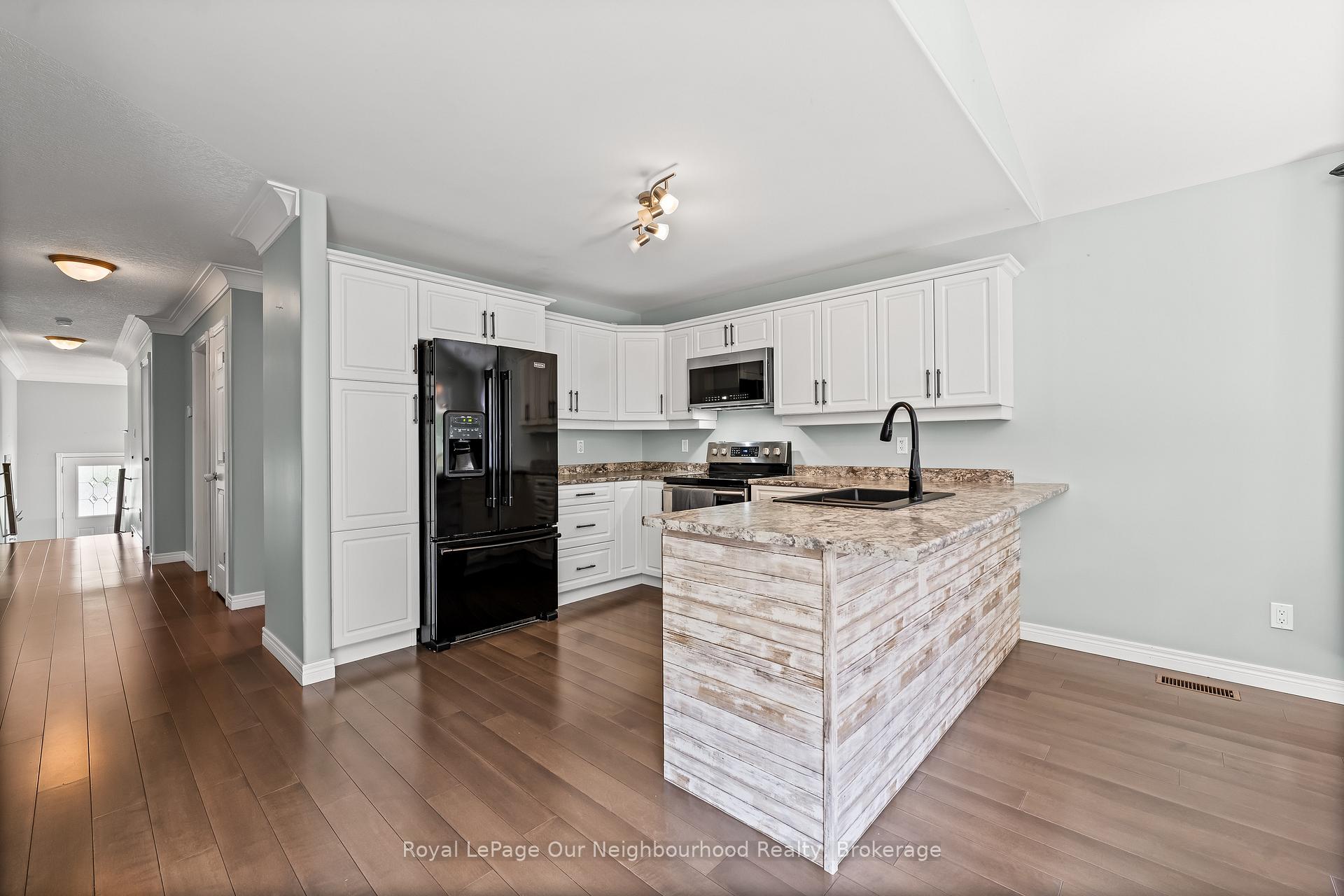 Photo 8 of 444 Florence Drive, Peterborough, Monaghan Ward 2 — HOMEH